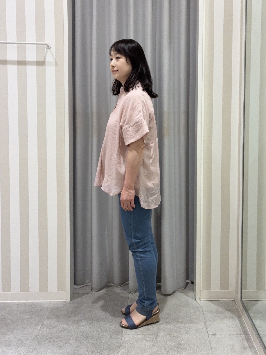 vanseさんの「SHOO･LA･RUE｜【2点セット/S-LL/洗濯機可】時短でコーデ決まる スラブスキッパーシャツ＋タンクトップ」を使ったコーディネート