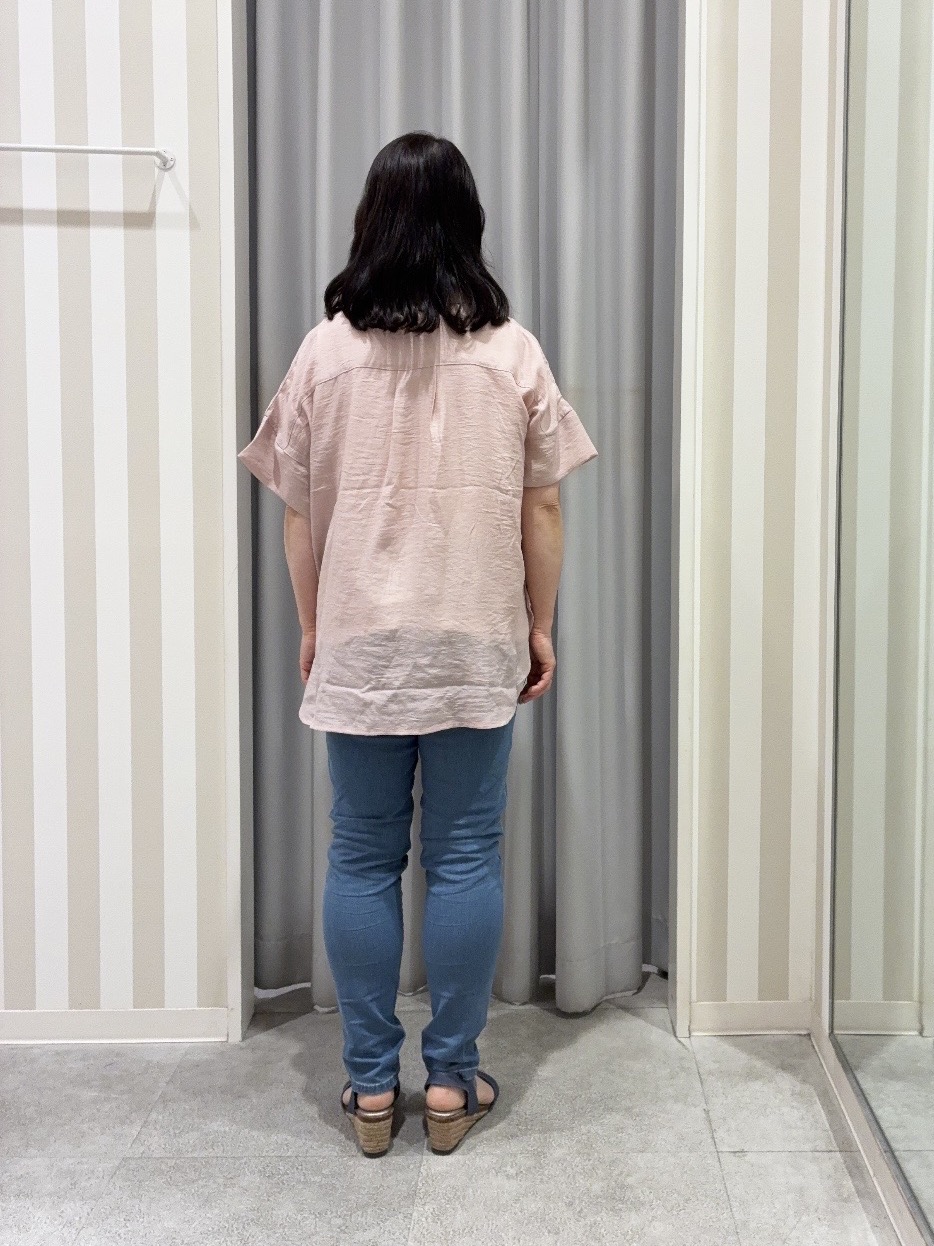 vanseさんの「SHOO･LA･RUE｜【2点セット/S-LL/洗濯機可】時短でコーデ決まる スラブスキッパーシャツ＋タンクトップ」を使ったコーディネート
