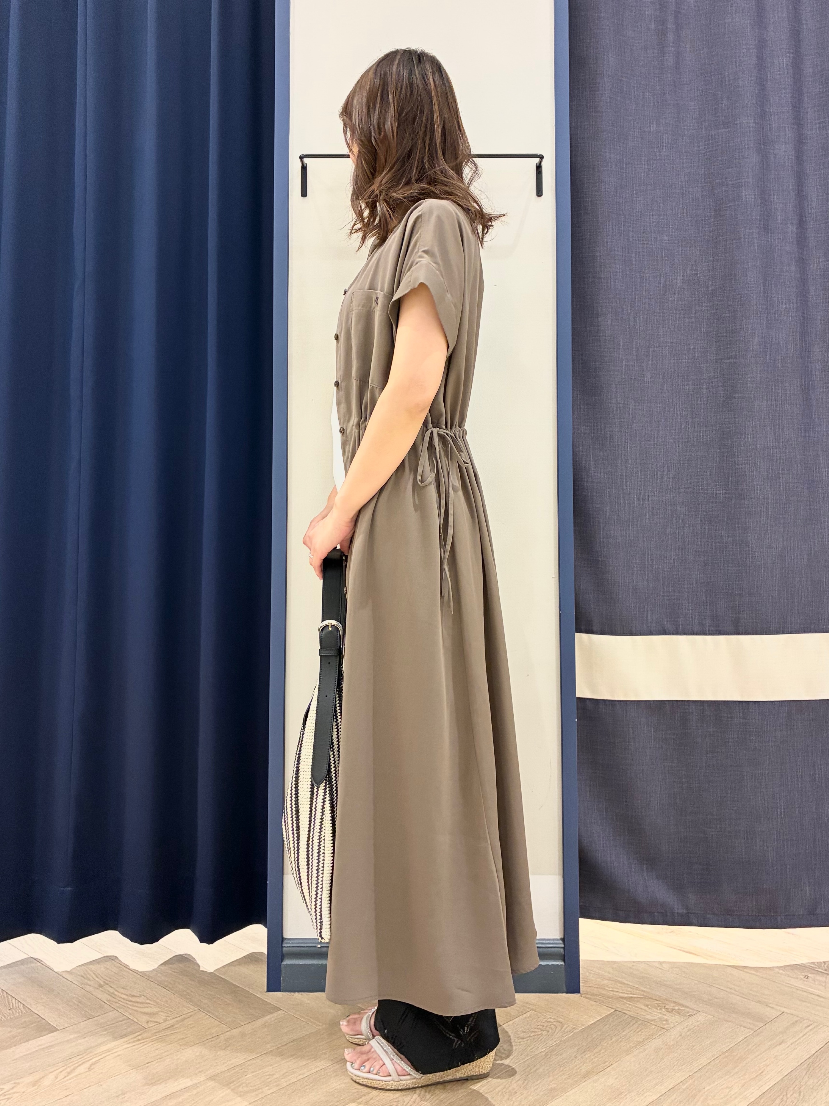 Orikaさんの「grove｜【洗える/体型カバー】ウエストドロストワンピース」を使ったコーディネート
