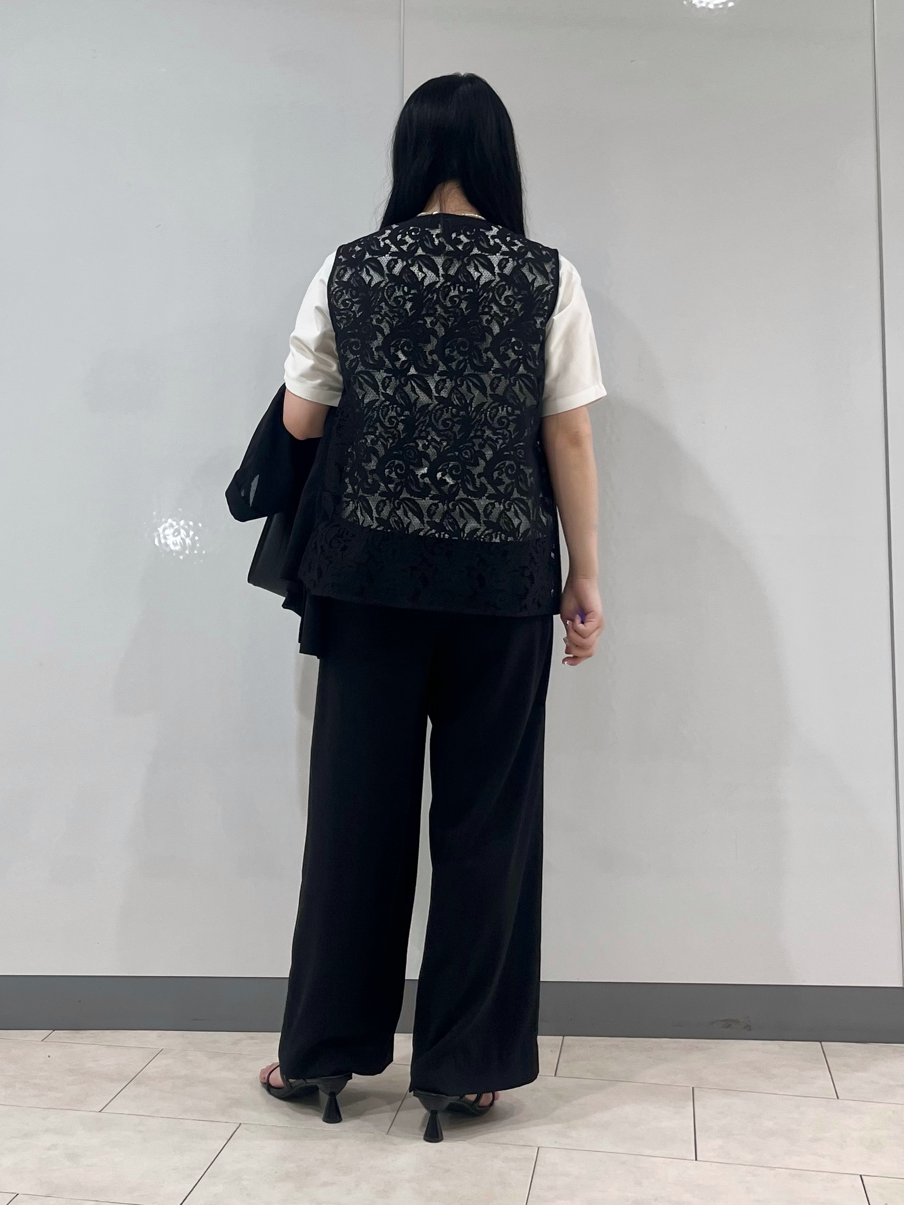 hasuさんの「INDIVI｜【洗える／メッシュ素材／SETUP可能】半袖シアージャケット」を使ったコーディネート