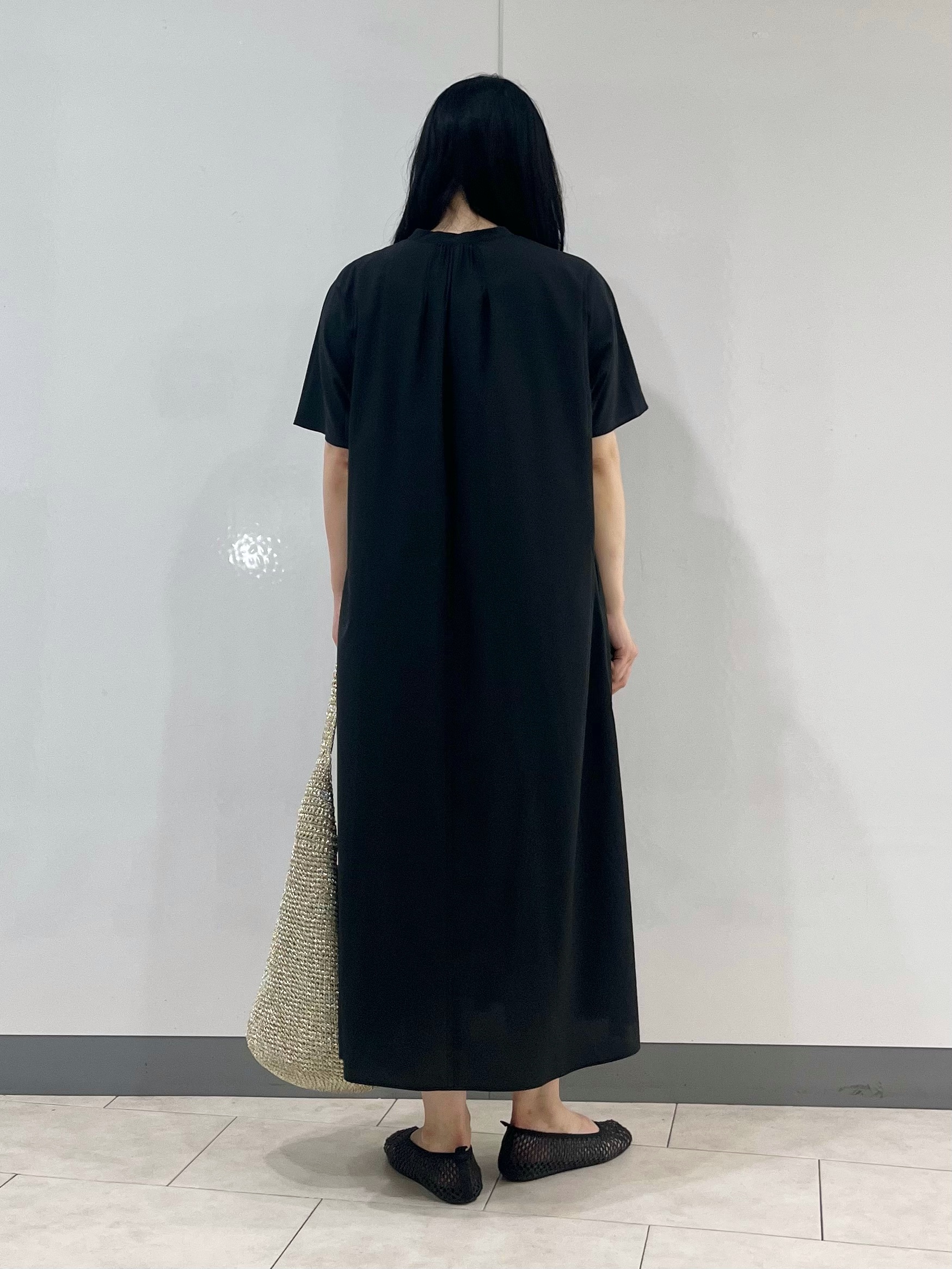hasuさんの「INDIVI｜【撥水／UVカット】ベルト付きワンピース」を使ったコーディネート