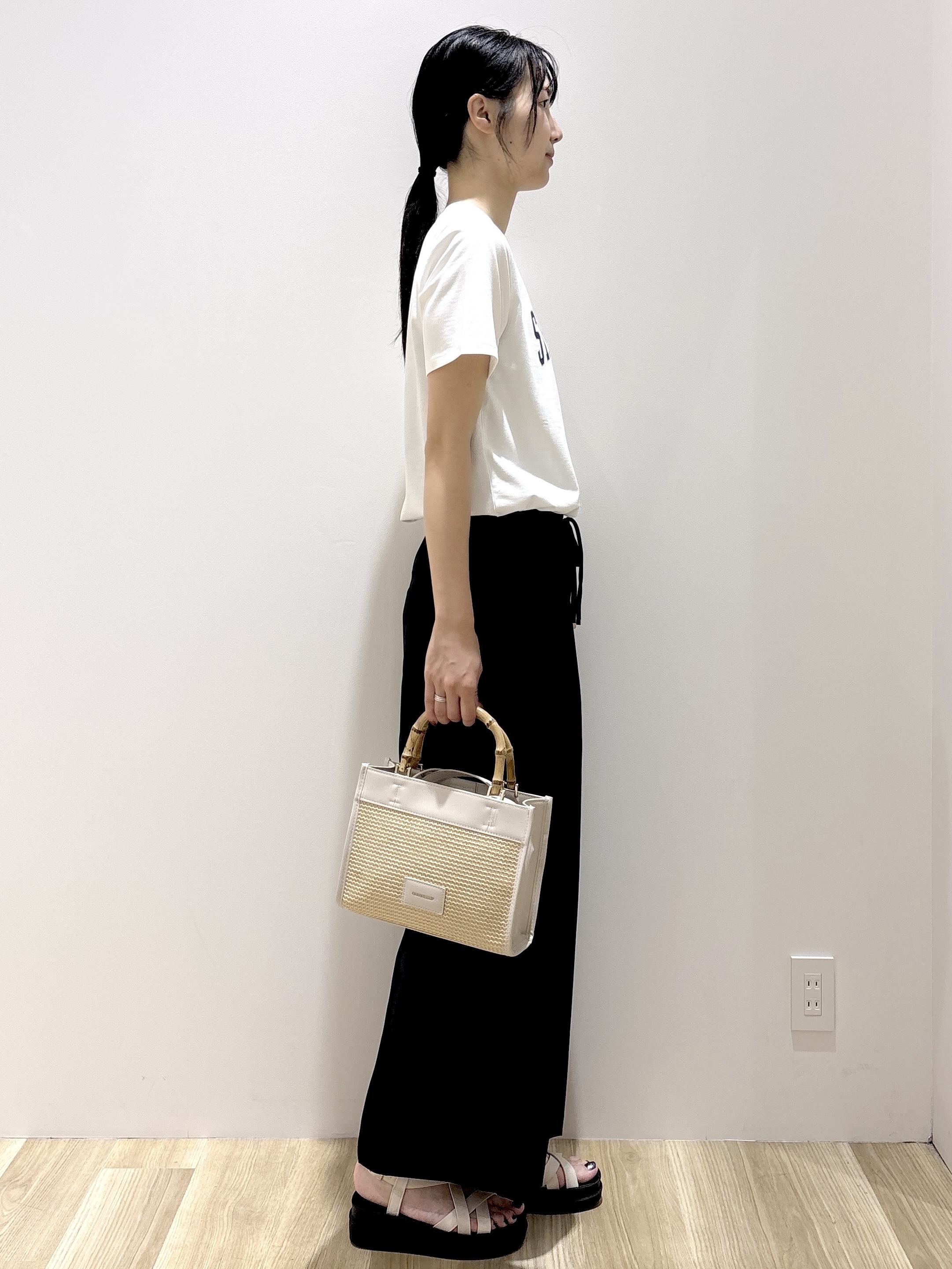 sachikoさんの「OPAQUE.CLIP｜アソートロゴTシャツ【洗濯機OK】」を使ったコーディネート
