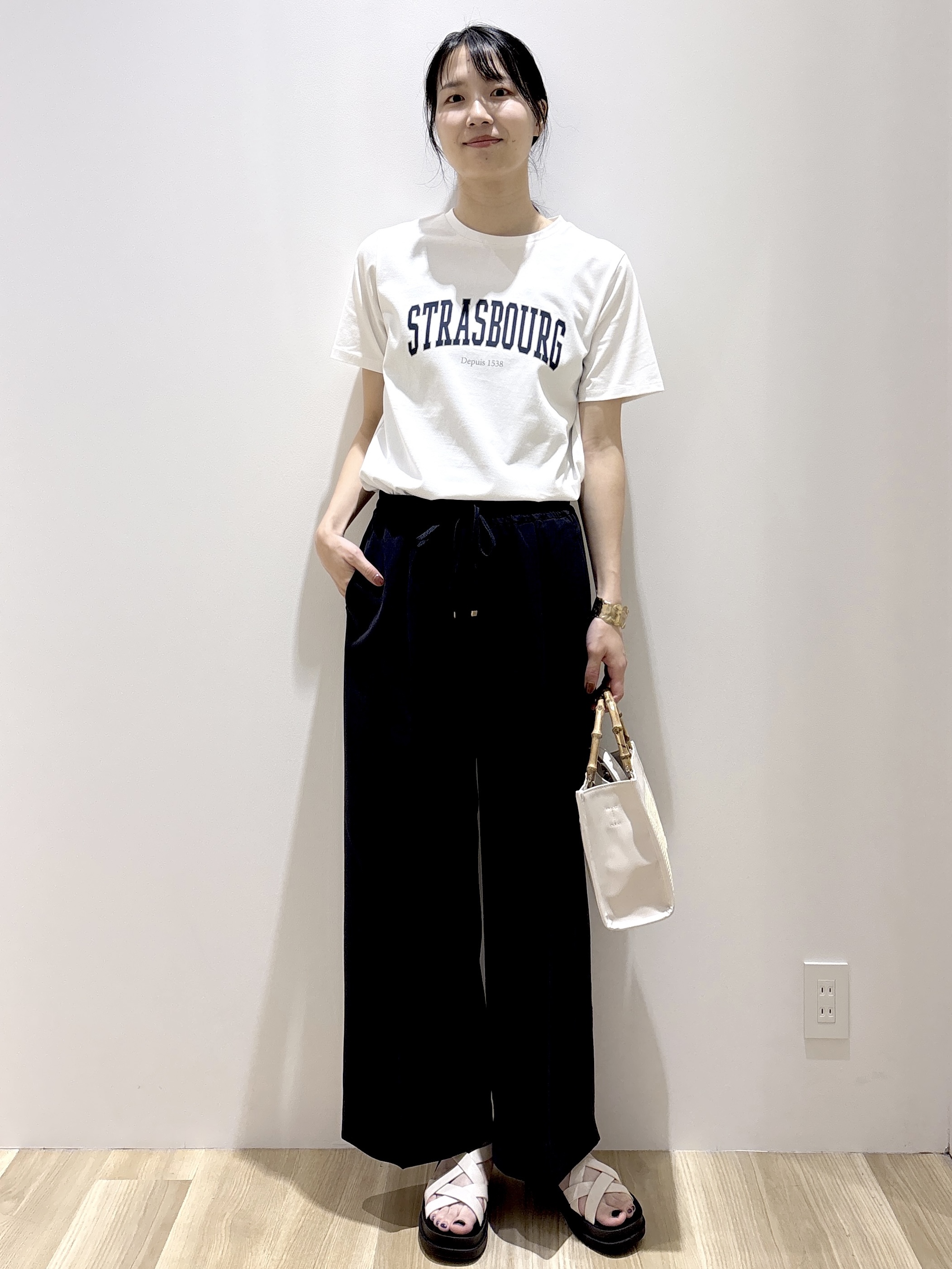 sachikoさんの「OPAQUE.CLIP｜アソートロゴTシャツ【洗濯機OK】」を使ったコーディネート