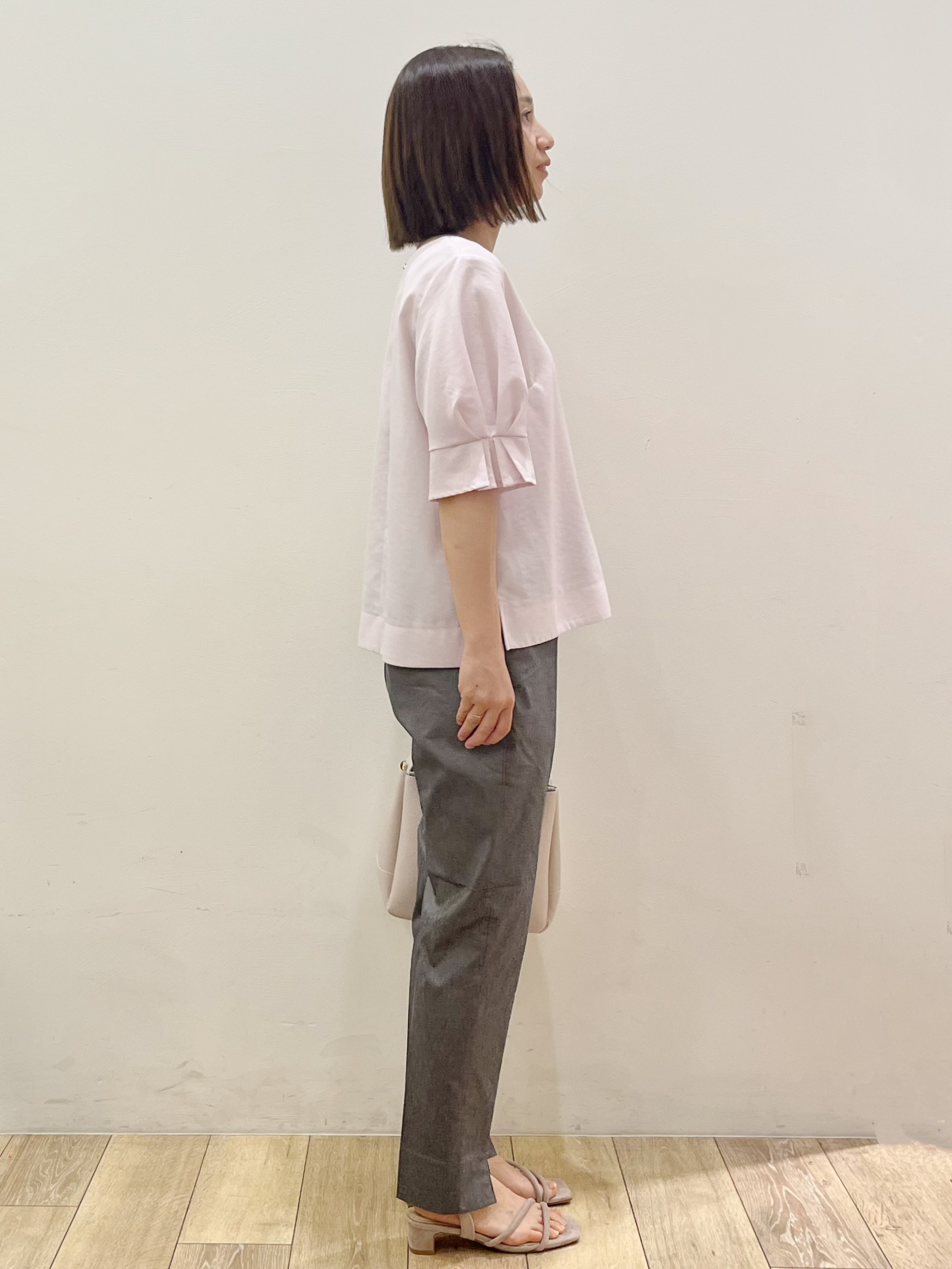 kcさんの「OPAQUE.CLIP｜【接触冷感／吸水速乾】タックパフスリーブブラウス《防シワ／洗濯機OK／XS～3L／8col》」を使ったコーディネート