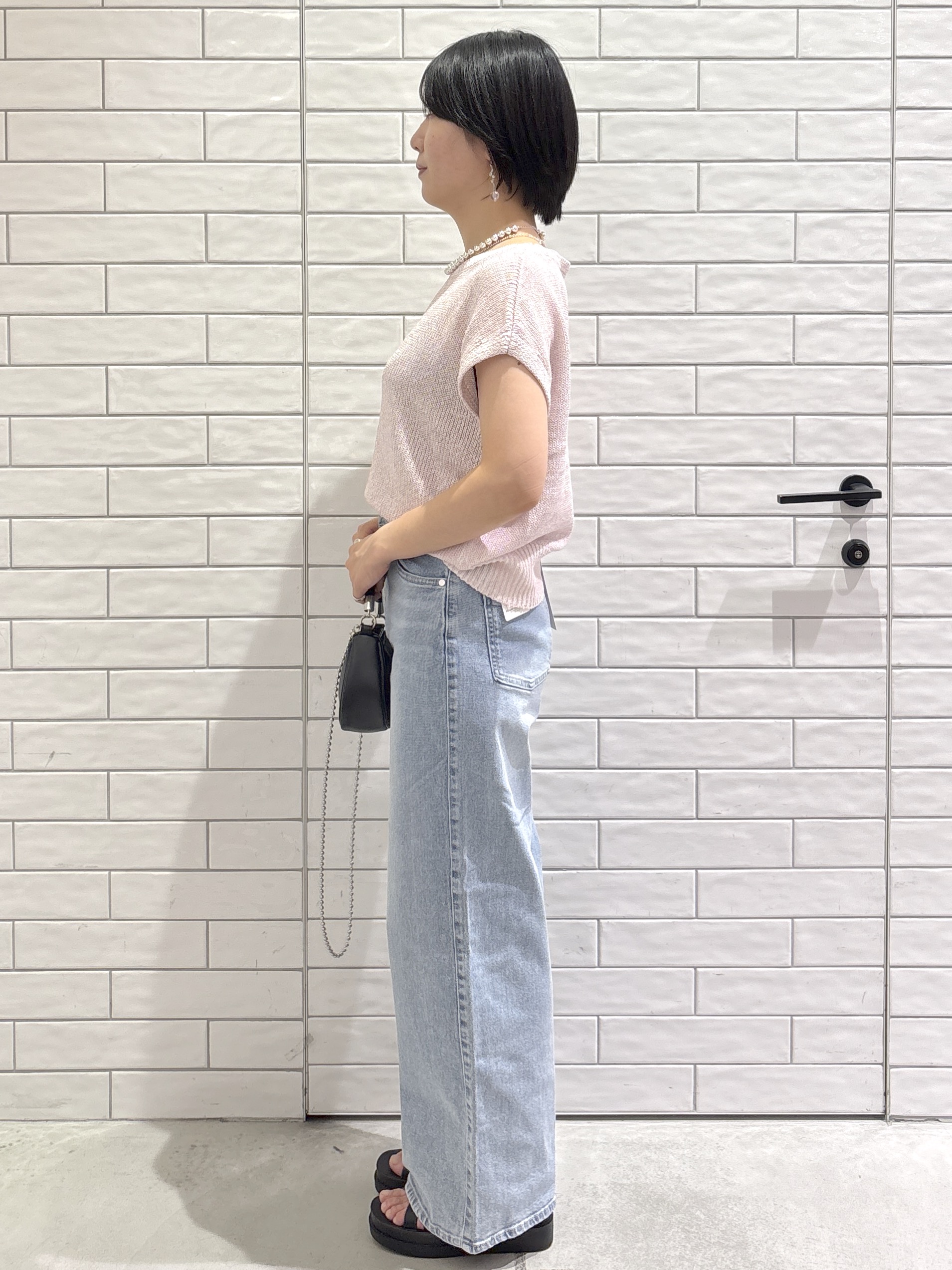 ayumiさんの「OPAQUE.CLIP｜ラメメッシュ フレンチスリーブニット【洗濯機OK】」を使ったコーディネート