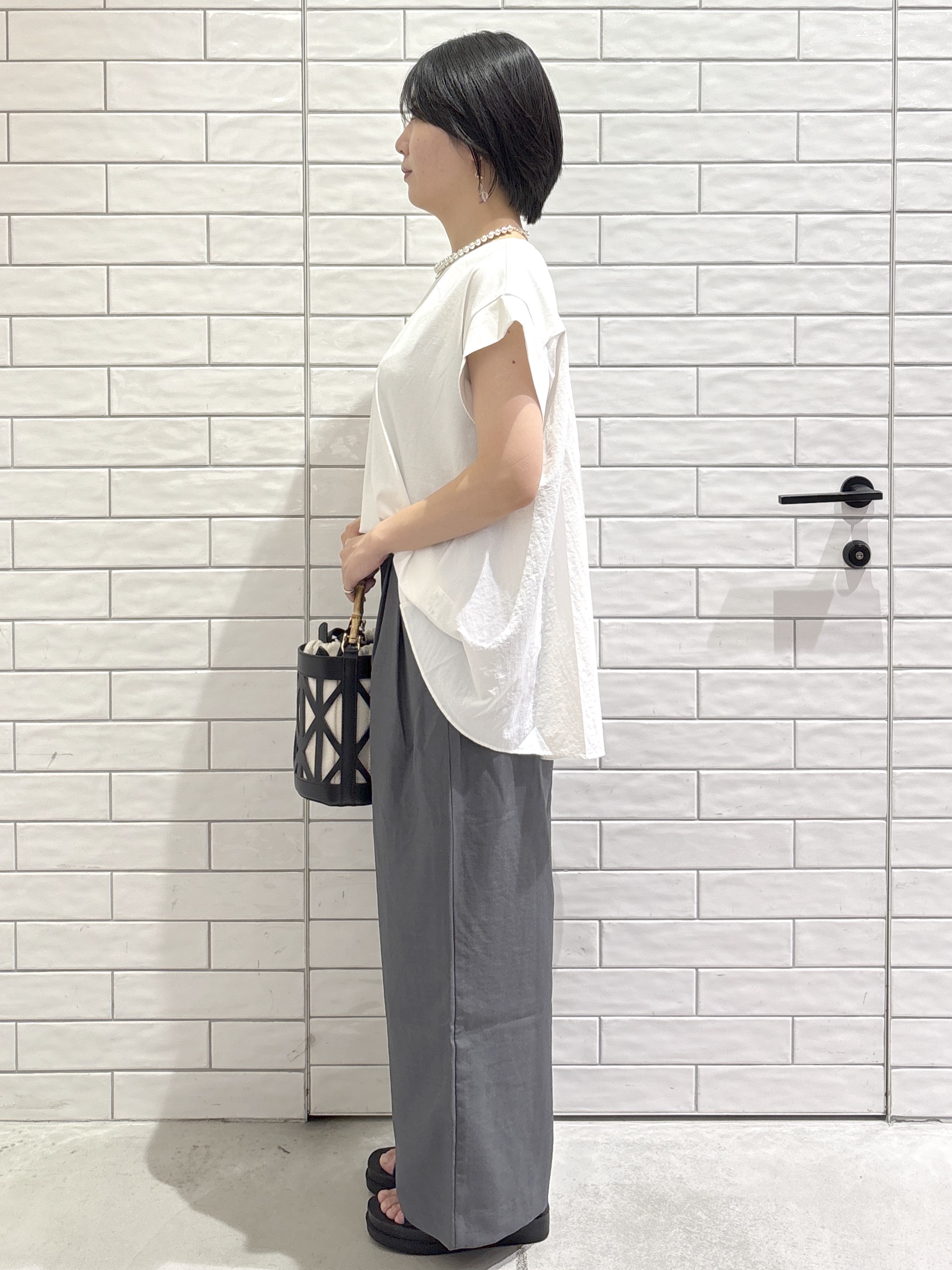 ayumiさんの「OPAQUE.CLIP｜【接触冷感】バックフレアドッキングカットソー《洗濯機OK》」を使ったコーディネート