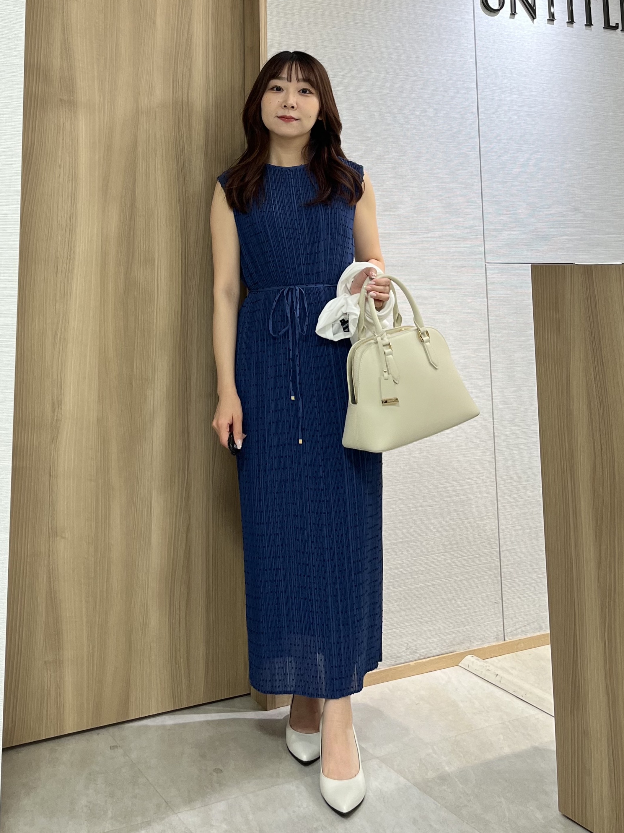 KAHOさんの「UNTITLED｜【華やか/シアー感】ドットジャガードワンピース」を使ったコーディネート