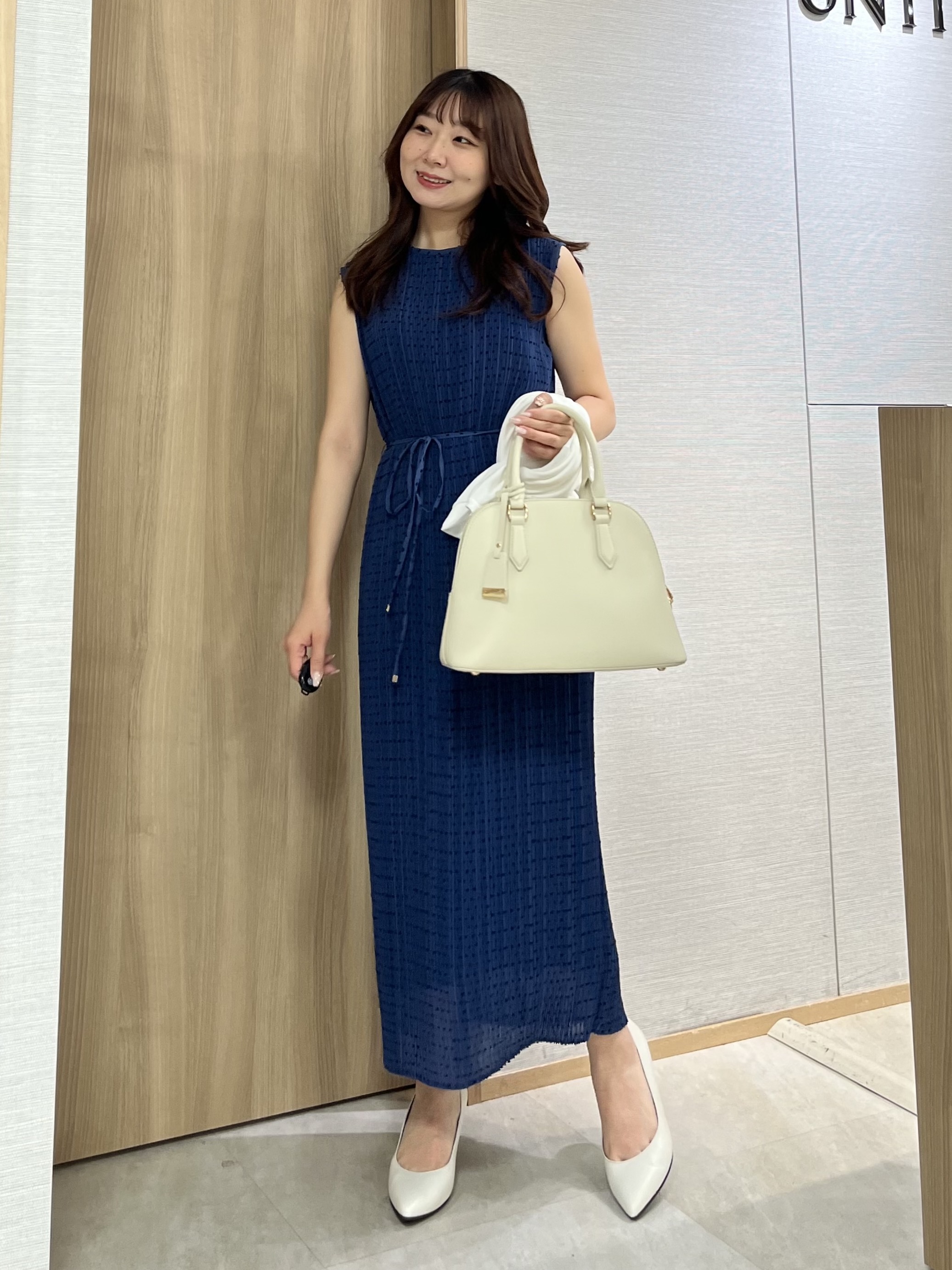 KAHOさんの「UNTITLED｜【華やか/シアー感】ドットジャガードワンピース」を使ったコーディネート