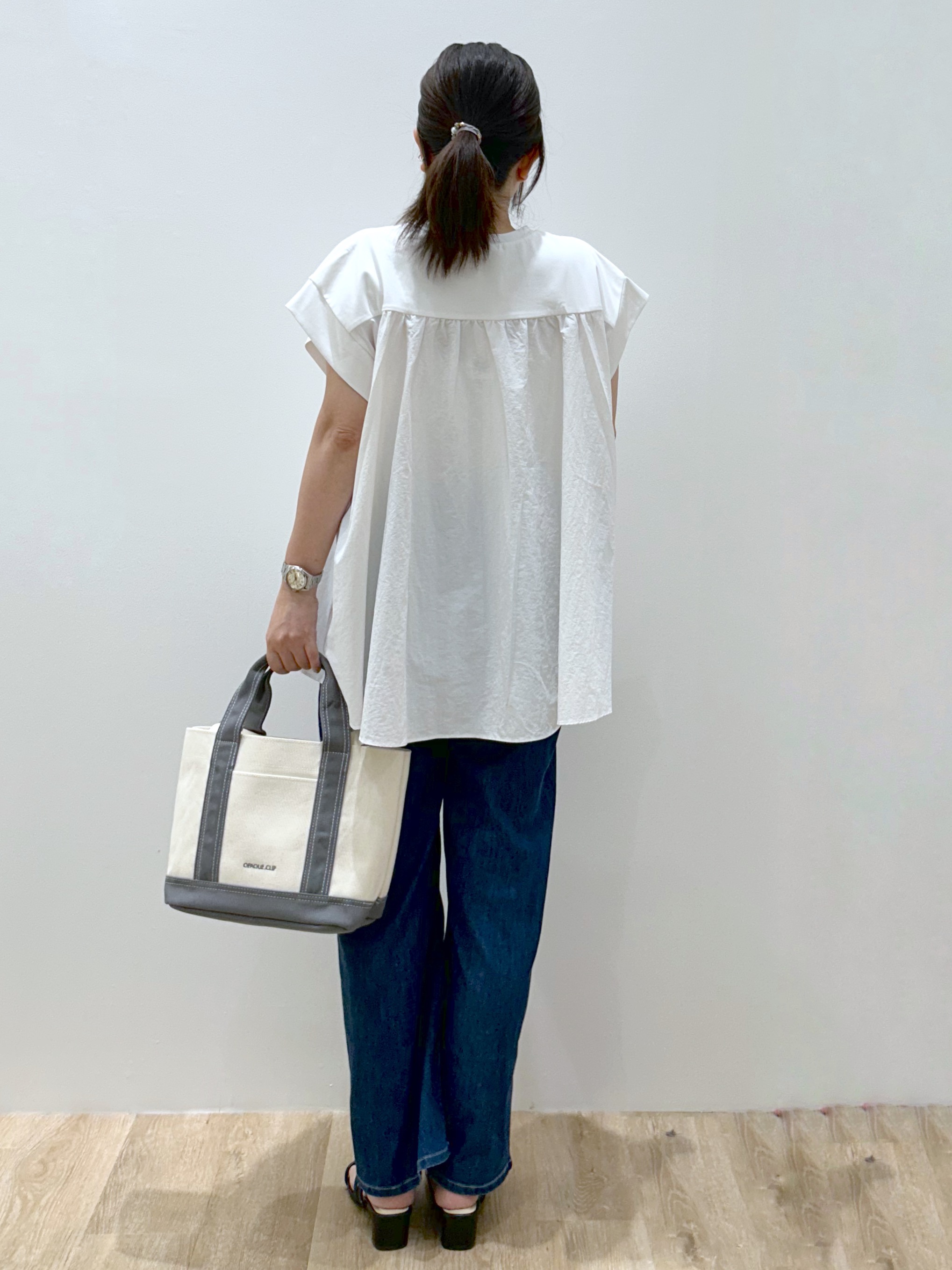 hiroさんの「OPAQUE.CLIP｜【接触冷感】バックフレアドッキングカットソー《洗濯機OK》」を使ったコーディネート