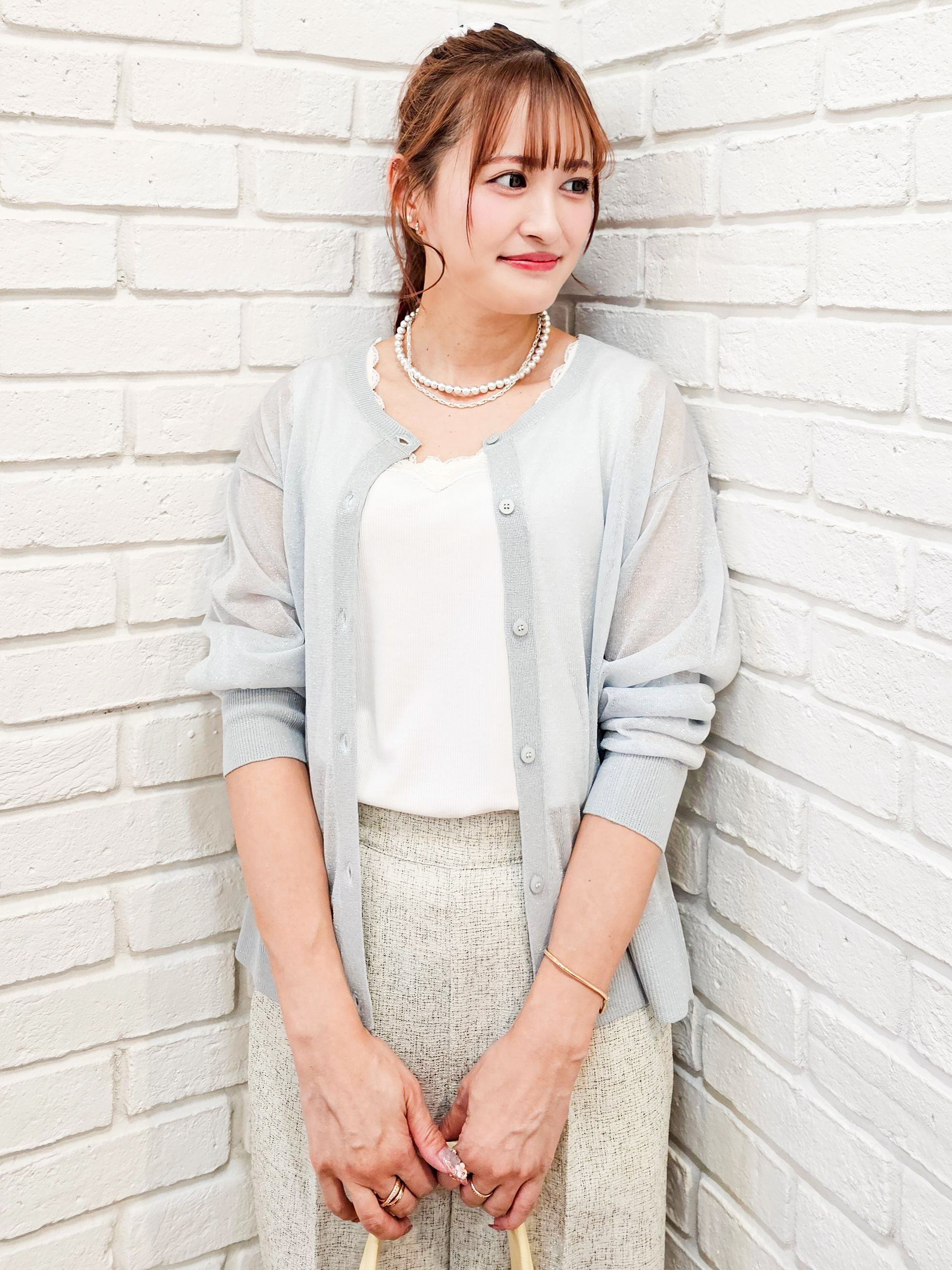 ゆゆさんの「SHOO･LA･RUE｜【通気性〇/洗濯機可/S-LL】シアーラメカーディガン」を使ったコーディネート