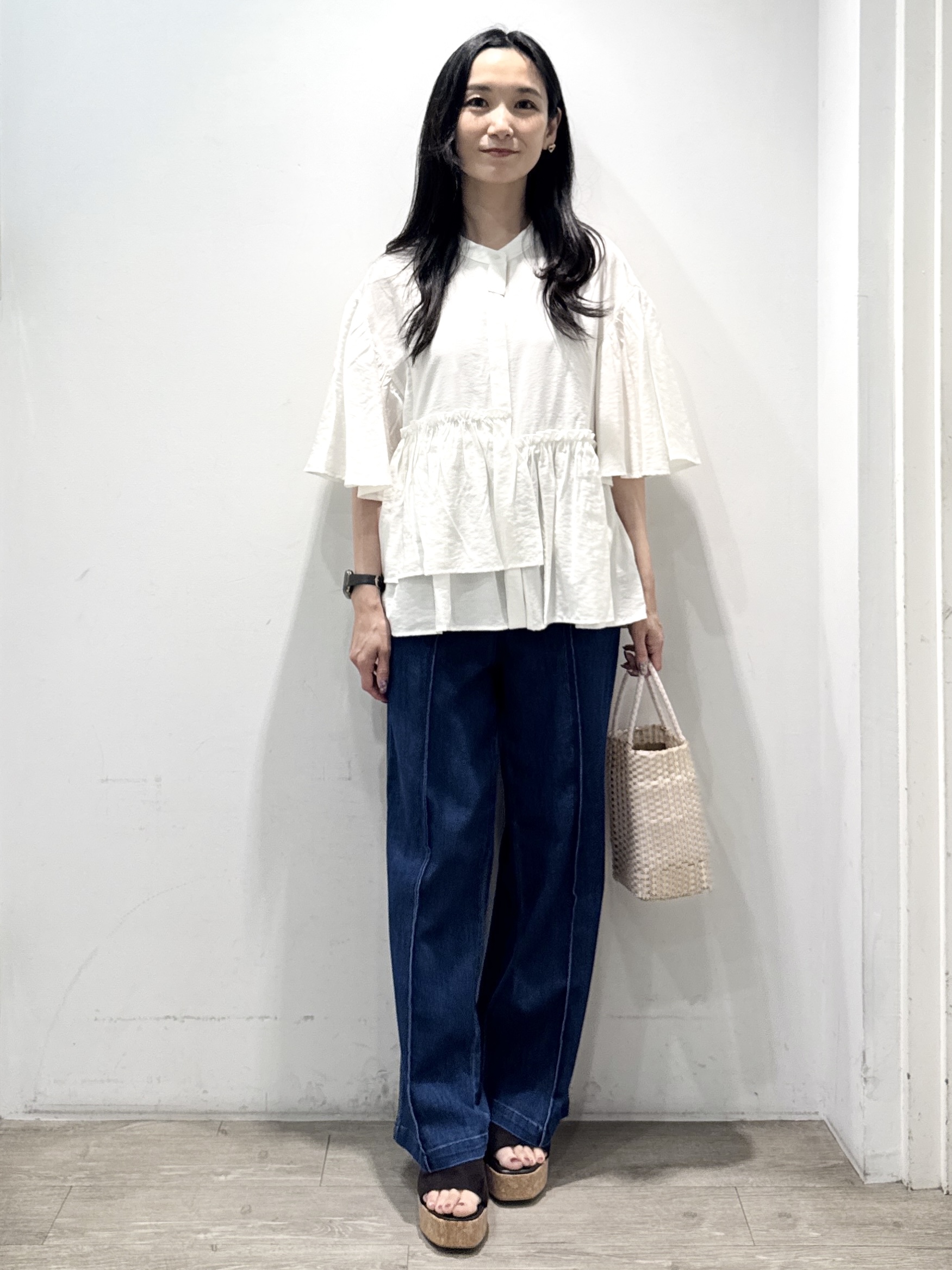 yuicciさんの「OPAQUE.CLIP｜アシンメトリーペプラムブラウス【洗濯機OK】」を使ったコーディネート