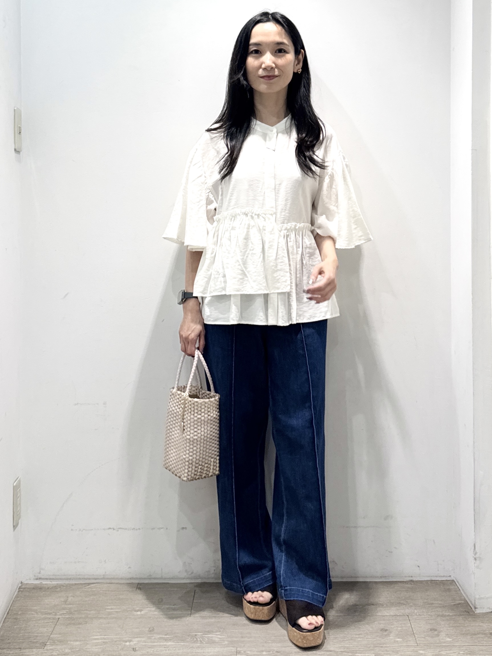 yuicciさんの「OPAQUE.CLIP｜アシンメトリーペプラムブラウス【洗濯機OK】」を使ったコーディネート