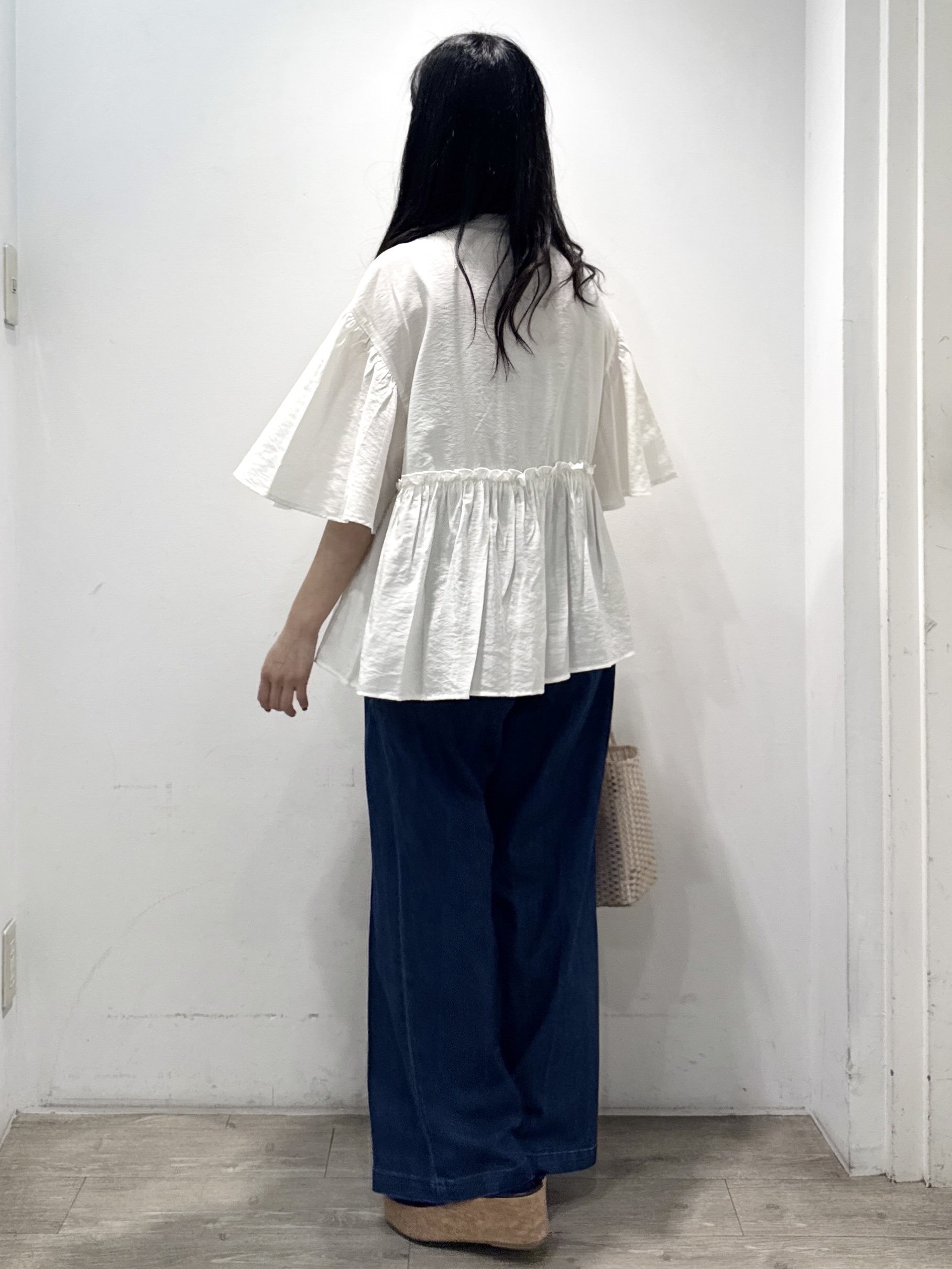 yuicciさんの「OPAQUE.CLIP｜アシンメトリーペプラムブラウス【洗濯機OK】」を使ったコーディネート