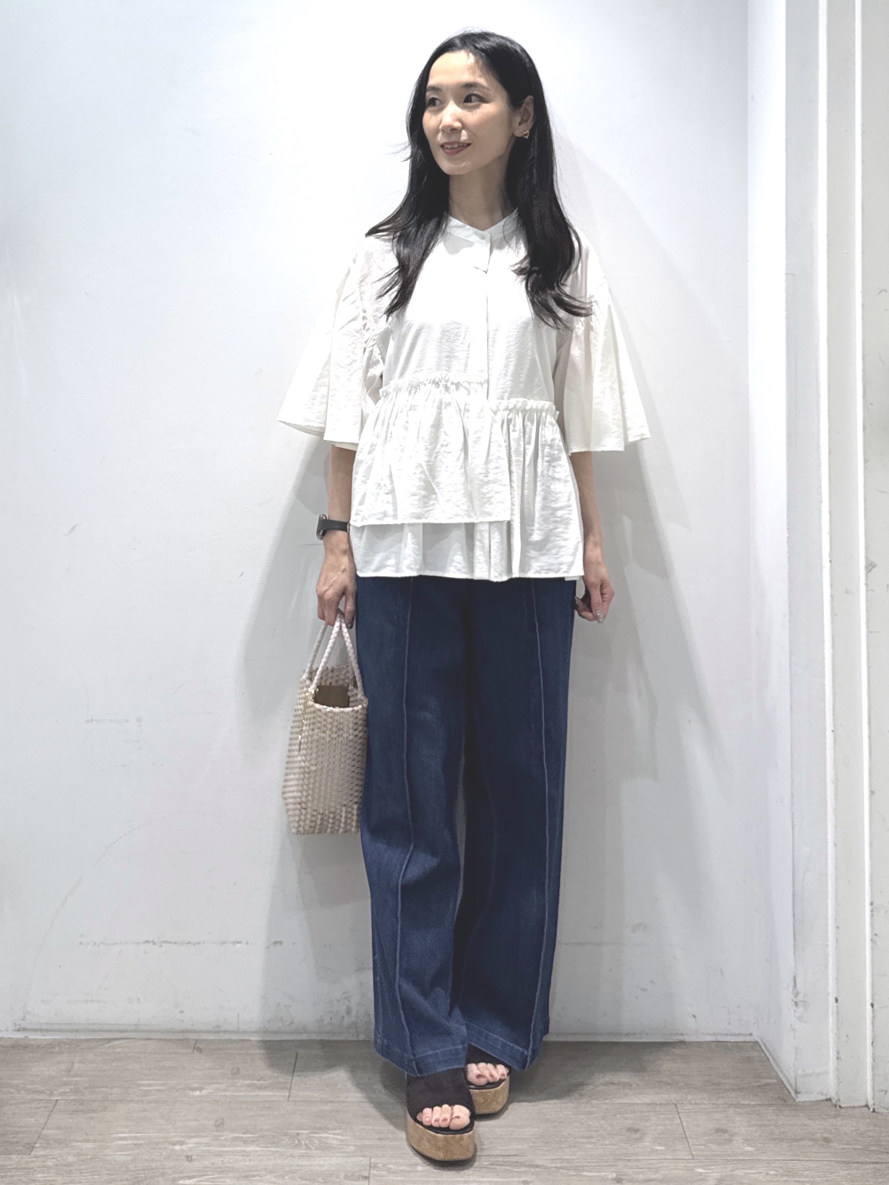 yuicciさんの「OPAQUE.CLIP｜アシンメトリーペプラムブラウス【洗濯機OK】」を使ったコーディネート