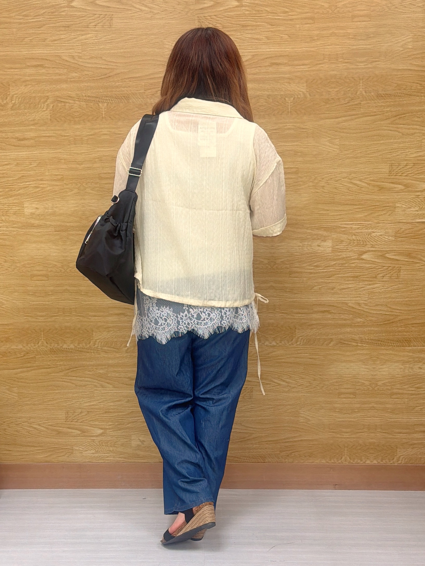 ぁむさんの「SHOO･LA･RUE｜【S-LL/洗濯機可/体型カバー】さらさら シャーリングシフォン 裾ドロストシャツ」を使ったコーディネート