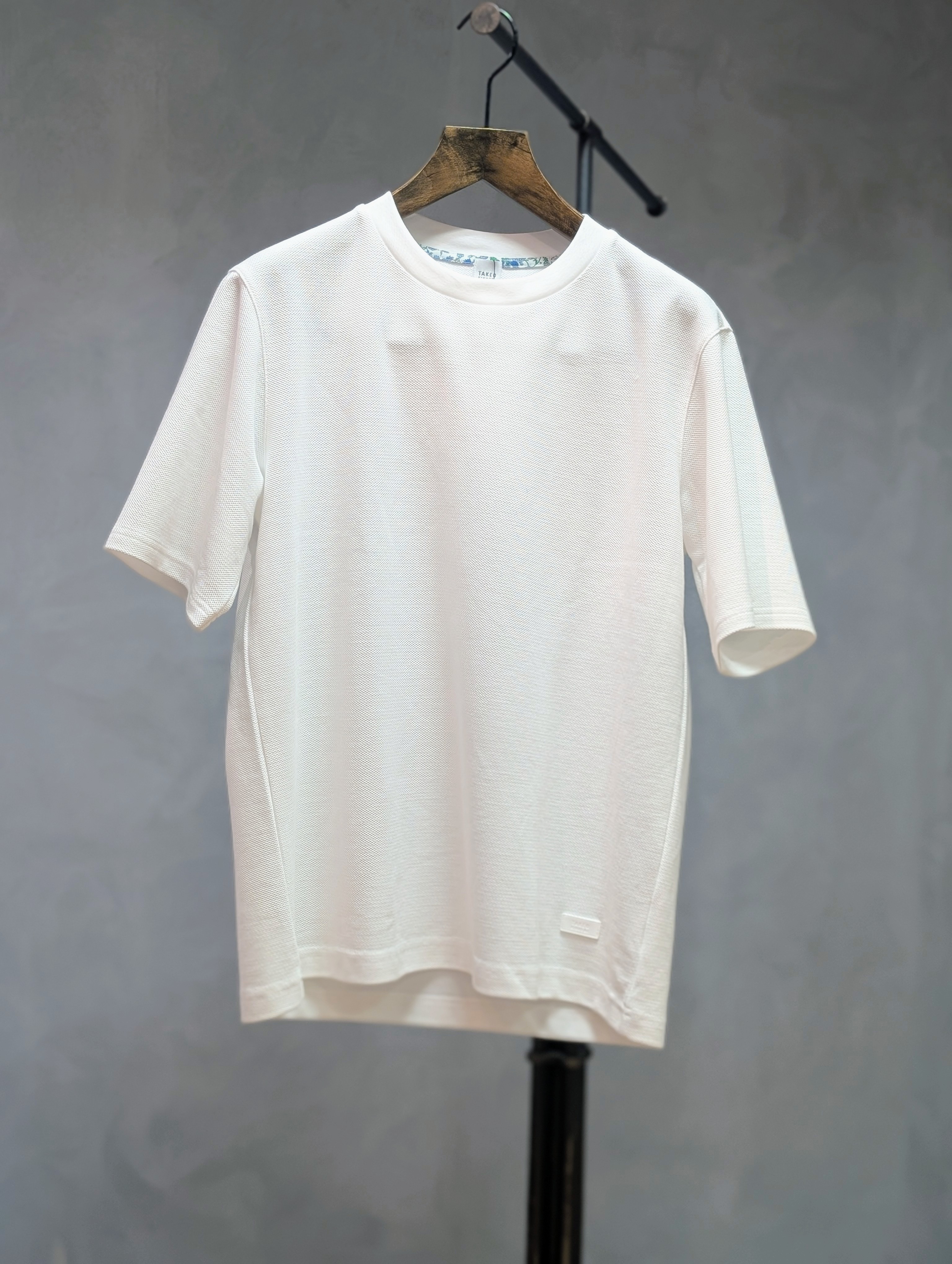 yasuさんの「TAKEO KIKUCHI｜リップル小花シャツ」を使ったコーディネート