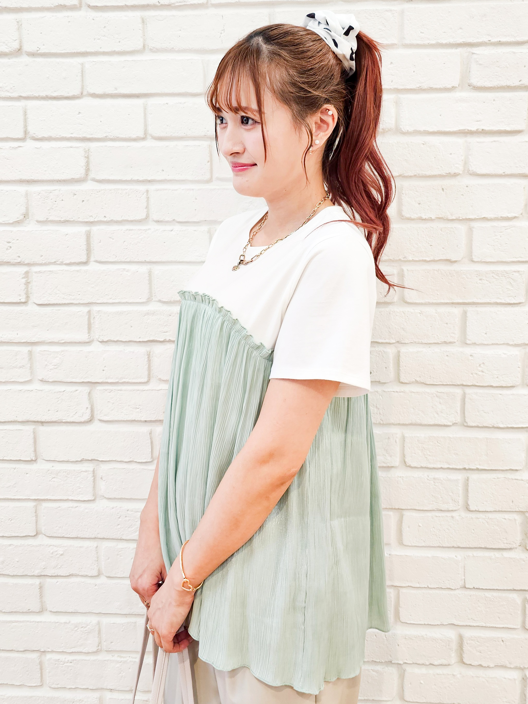 ゆゆさんの「SHOO･LA･RUE｜【体型カバー】1枚でインせず決まる きらきらビスチェ風Tシャツ」を使ったコーディネート