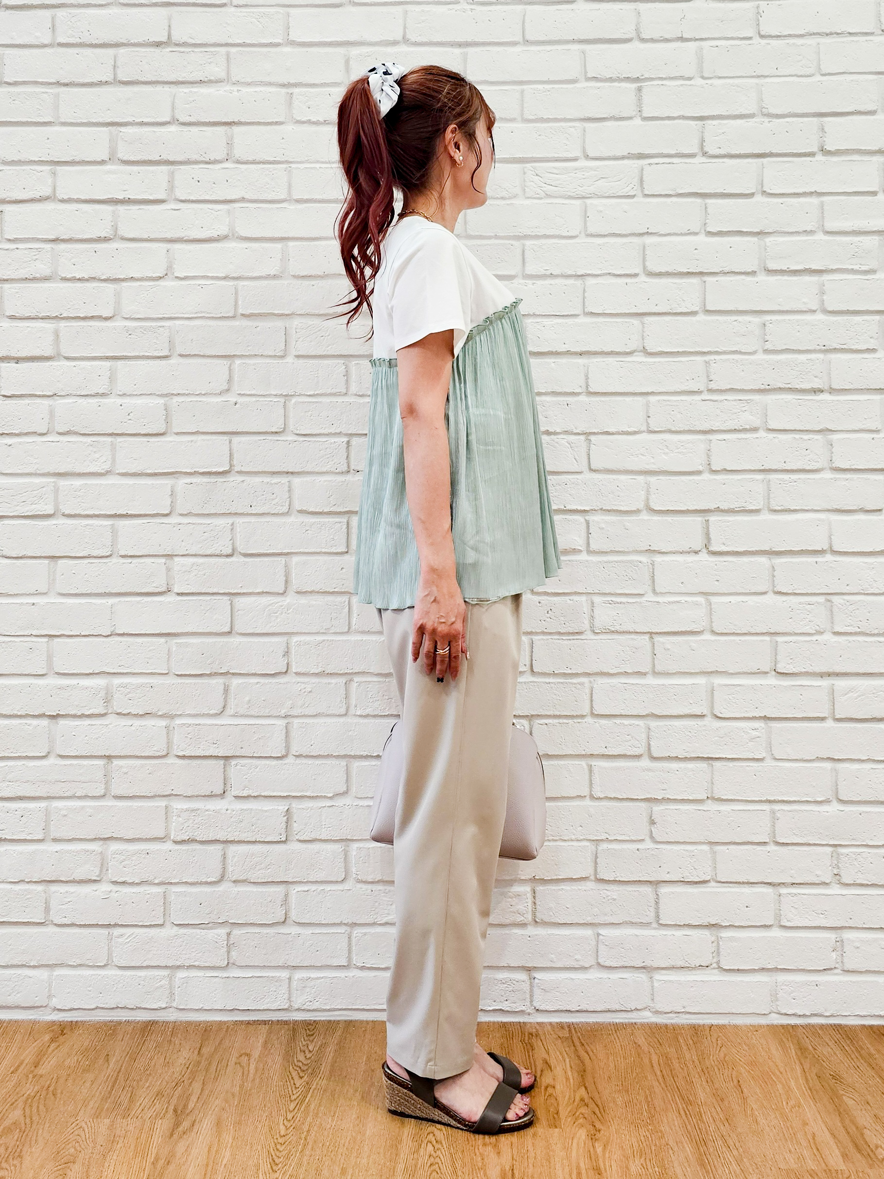 ゆゆさんの「SHOO･LA･RUE｜【体型カバー】1枚でインせず決まる きらきらビスチェ風Tシャツ」を使ったコーディネート