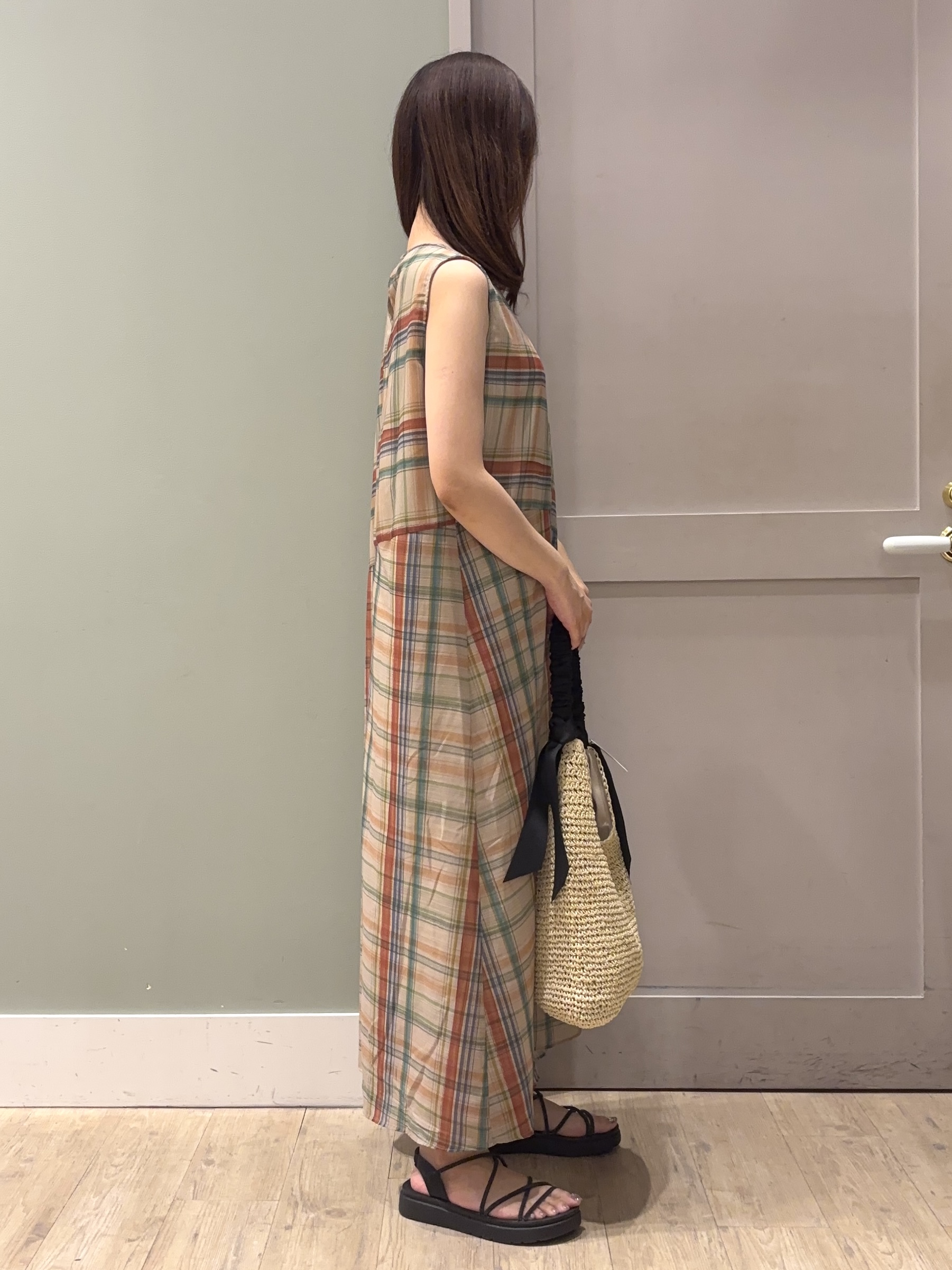 しばみさんの「grove｜【洗える・体型カバー】アートチェックワンピース」を使ったコーディネート