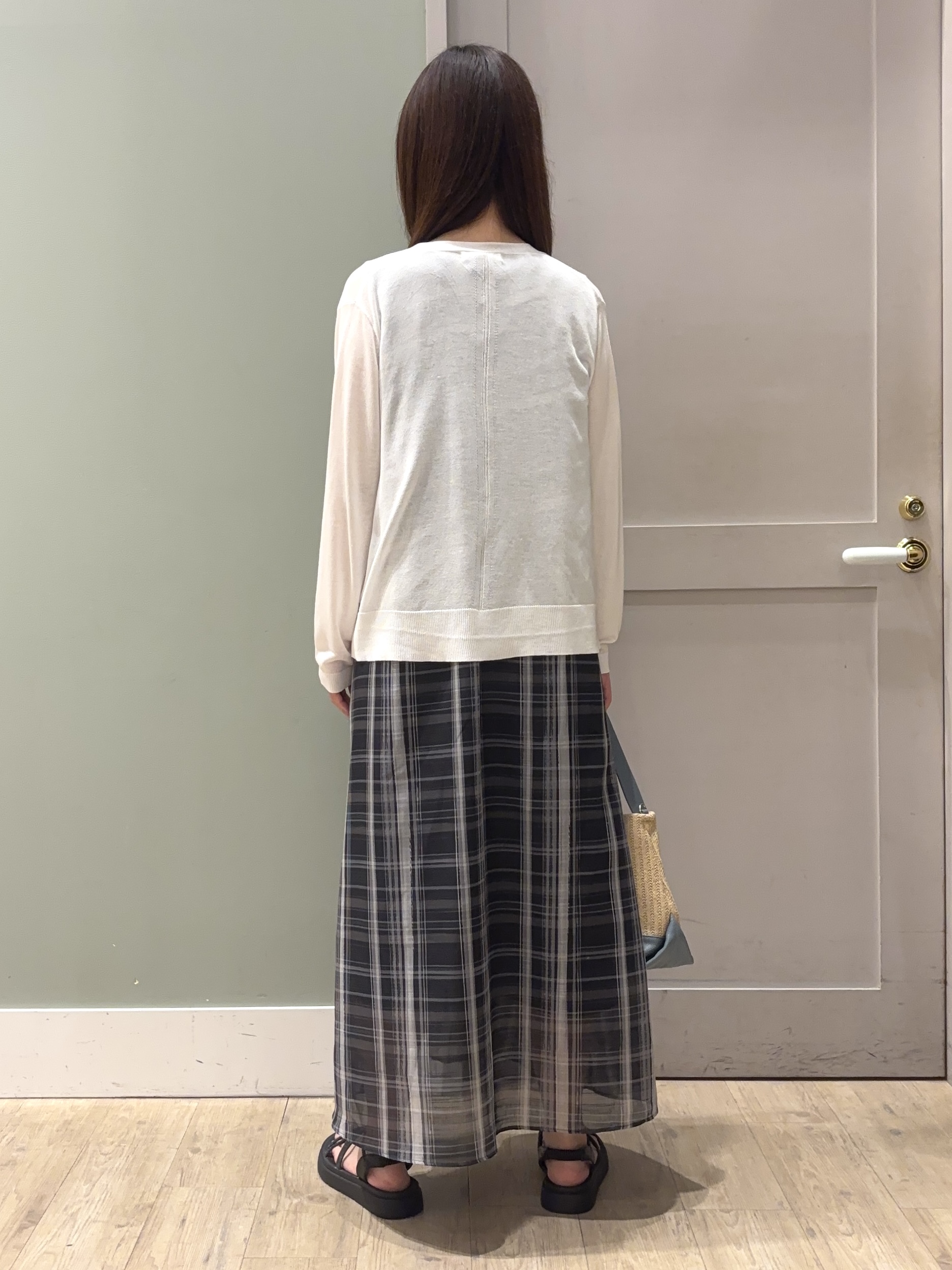 しばみさんの「grove｜高評価！【UVカット】ベーシックショートカーディガン」を使ったコーディネート