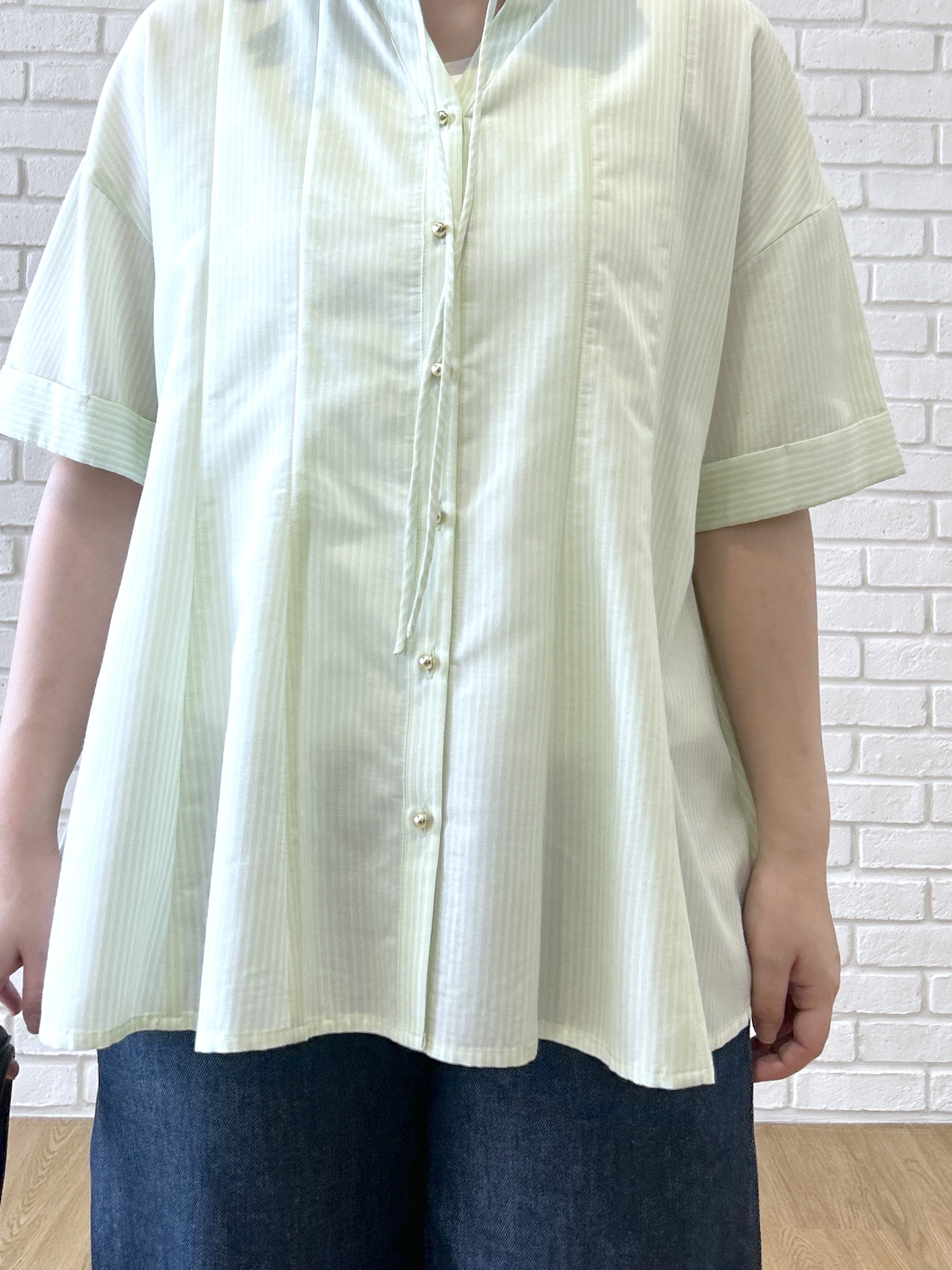 Hirokaさんの「grove｜【洗濯機OK】さらっと軽やか、フレアシャツ」を使ったコーディネート