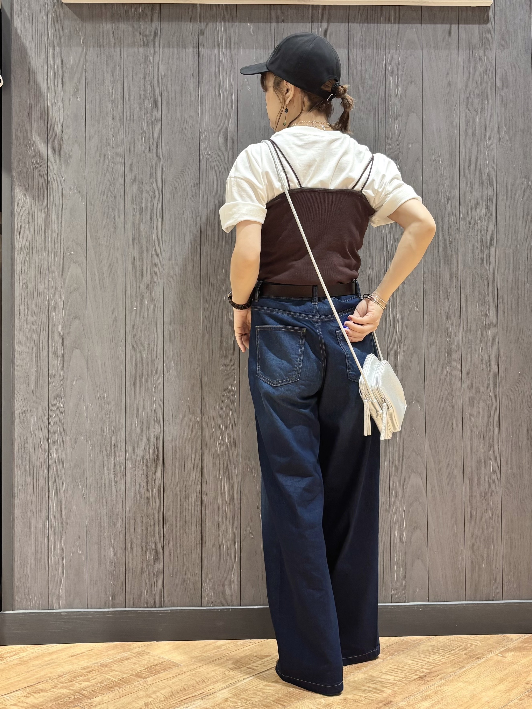 meiさんの「SHOO･LA･RUE｜【綿100％/S-LL/プチプラ】選べる3柄 プリントアソートTシャツ」を使ったコーディネート
