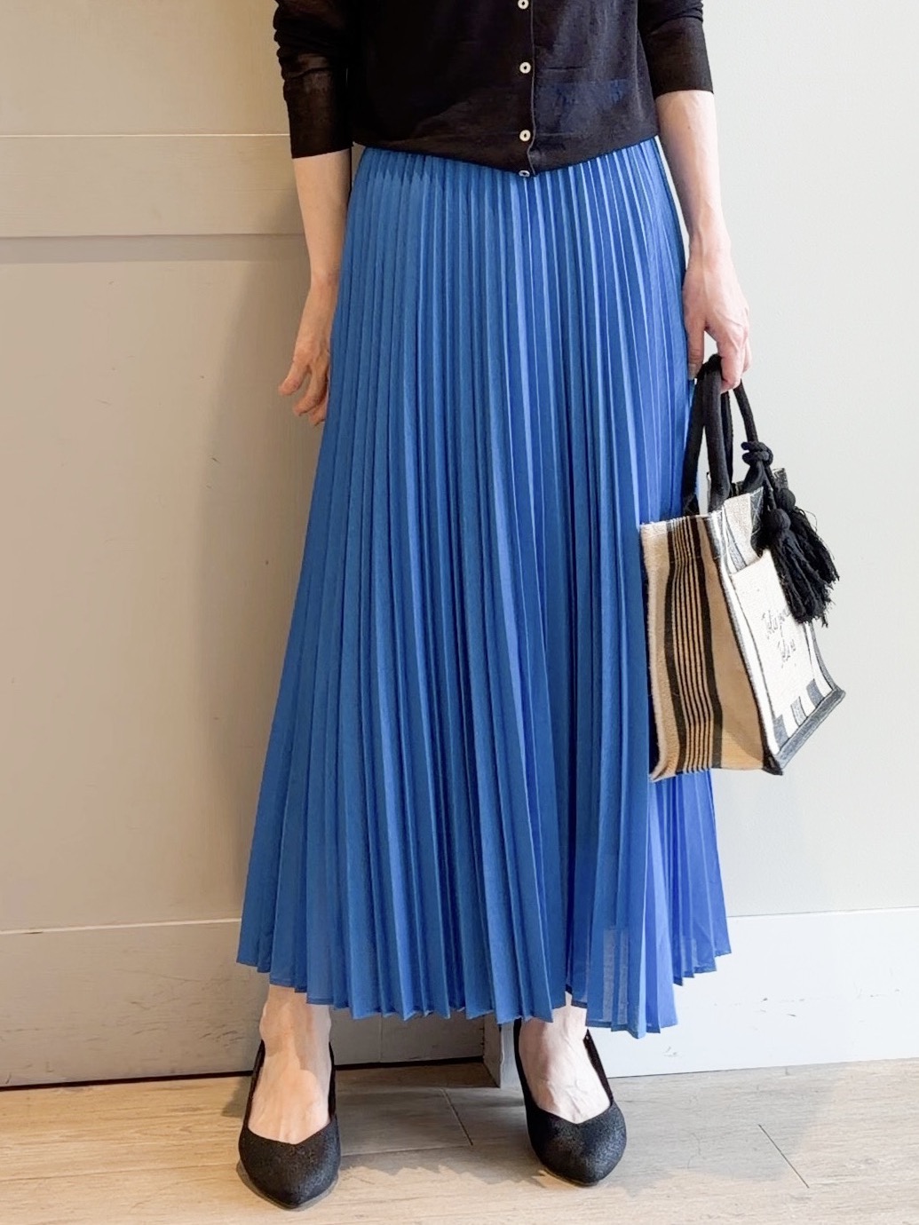 yamakoさんの「grove｜高評価！【洗える/名品】大人の透け感、シアーカーディガン」を使ったコーディネート