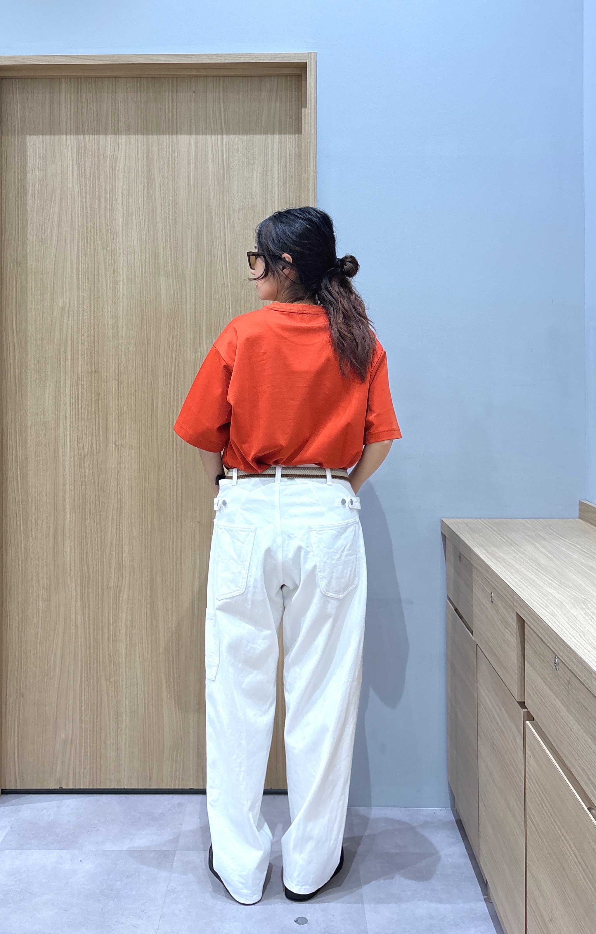よぴさんの「TAKEO KIKUCHI｜ワンストローク刺繍 半袖 Tシャツ」を使ったコーディネート