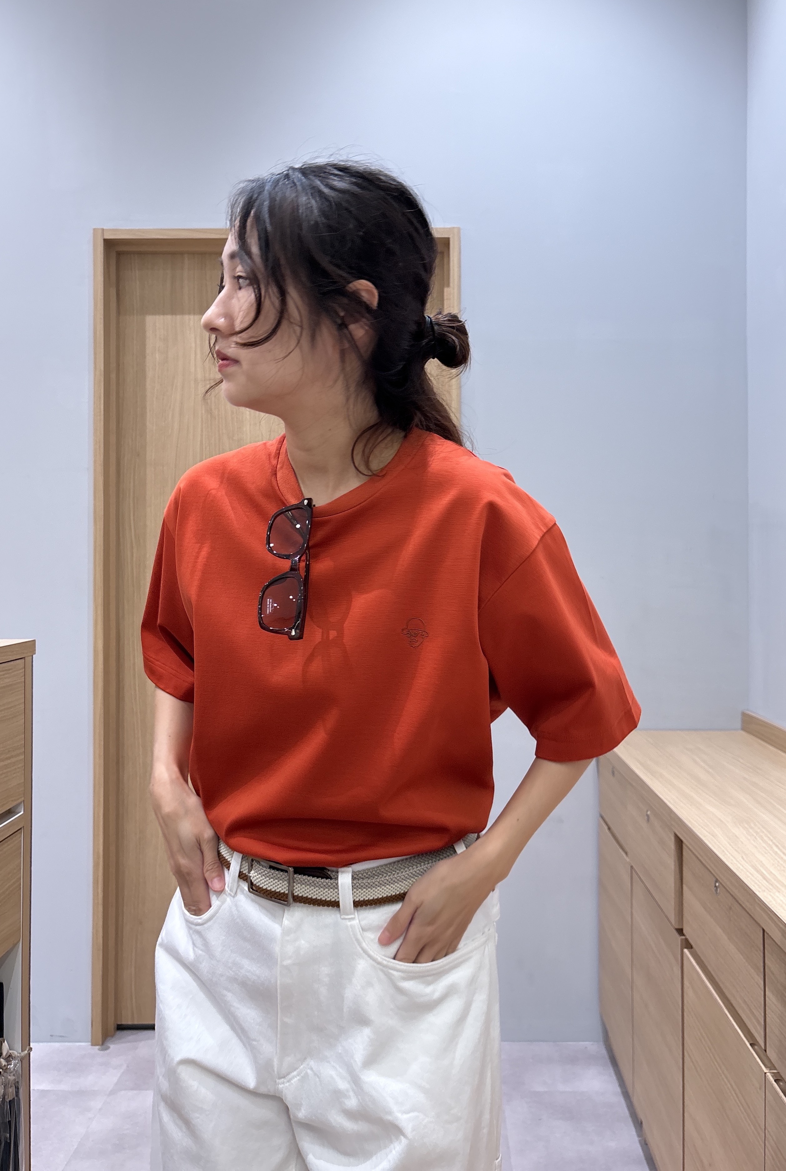 よぴさんの「TAKEO KIKUCHI｜ワンストローク刺繍 半袖 Tシャツ」を使ったコーディネート