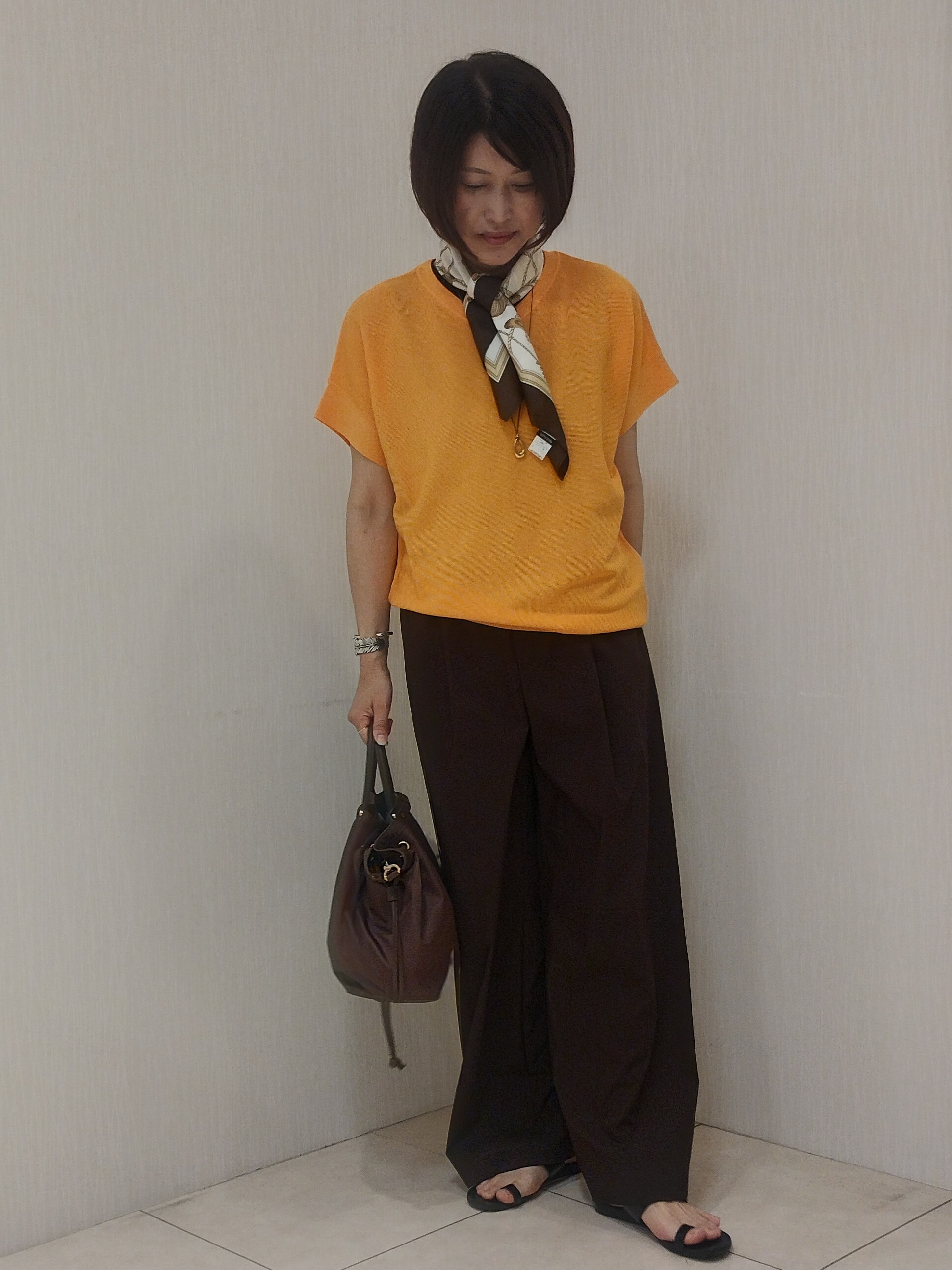 u&minus;macoさんの「UNTITLED｜【11色展開/体型カバー】前後2WAYフレンチスリーブニット」を使ったコーディネート