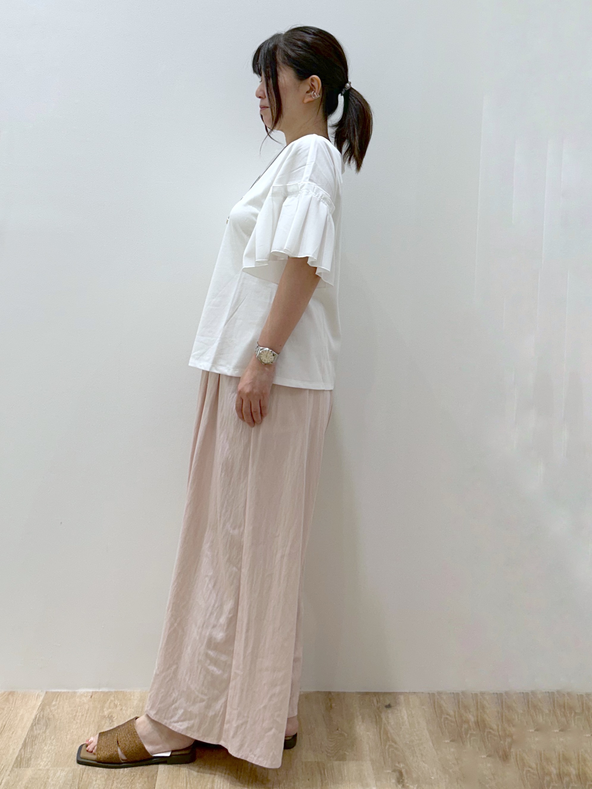hiroさんの「OPAQUE.CLIP｜【接触冷感】タックスリーブカットソー《洗濯機OK》」を使ったコーディネート