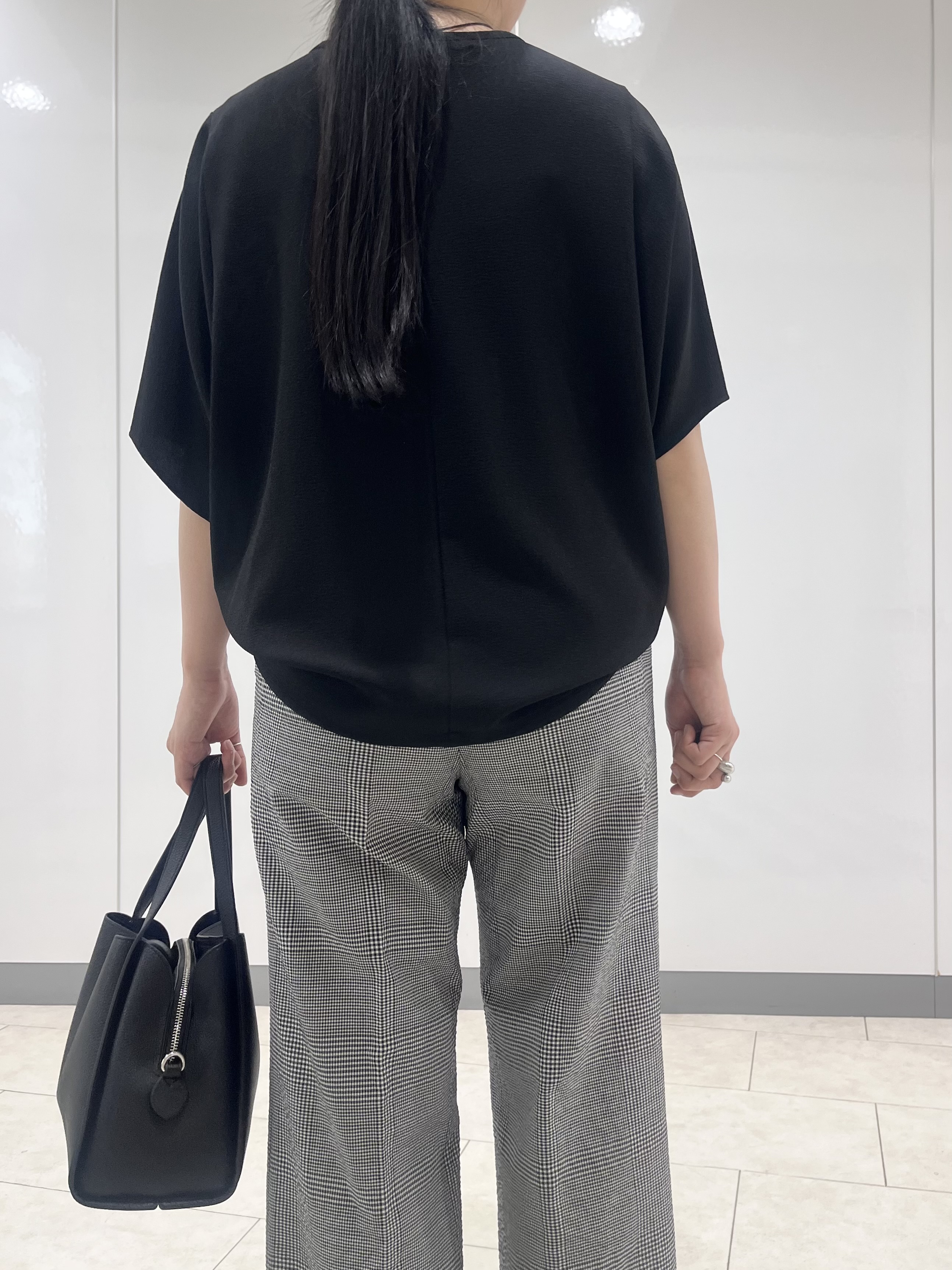 hasuさんの「INDIVI｜【洗える／2WAY／裾ドロスト付き】 ドルマンスリーブチュニックトップス」を使ったコーディネート