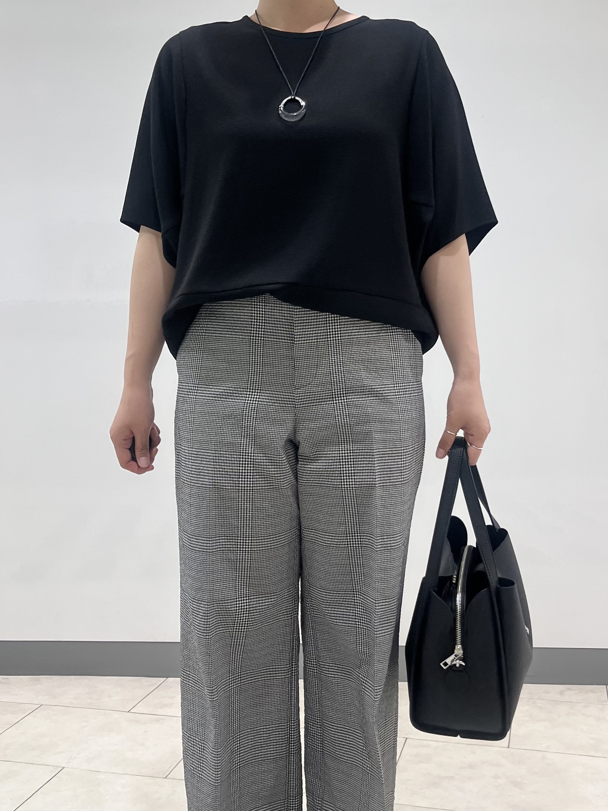 hasuさんの「INDIVI｜【洗える／2WAY／裾ドロスト付き】 ドルマンスリーブチュニックトップス」を使ったコーディネート