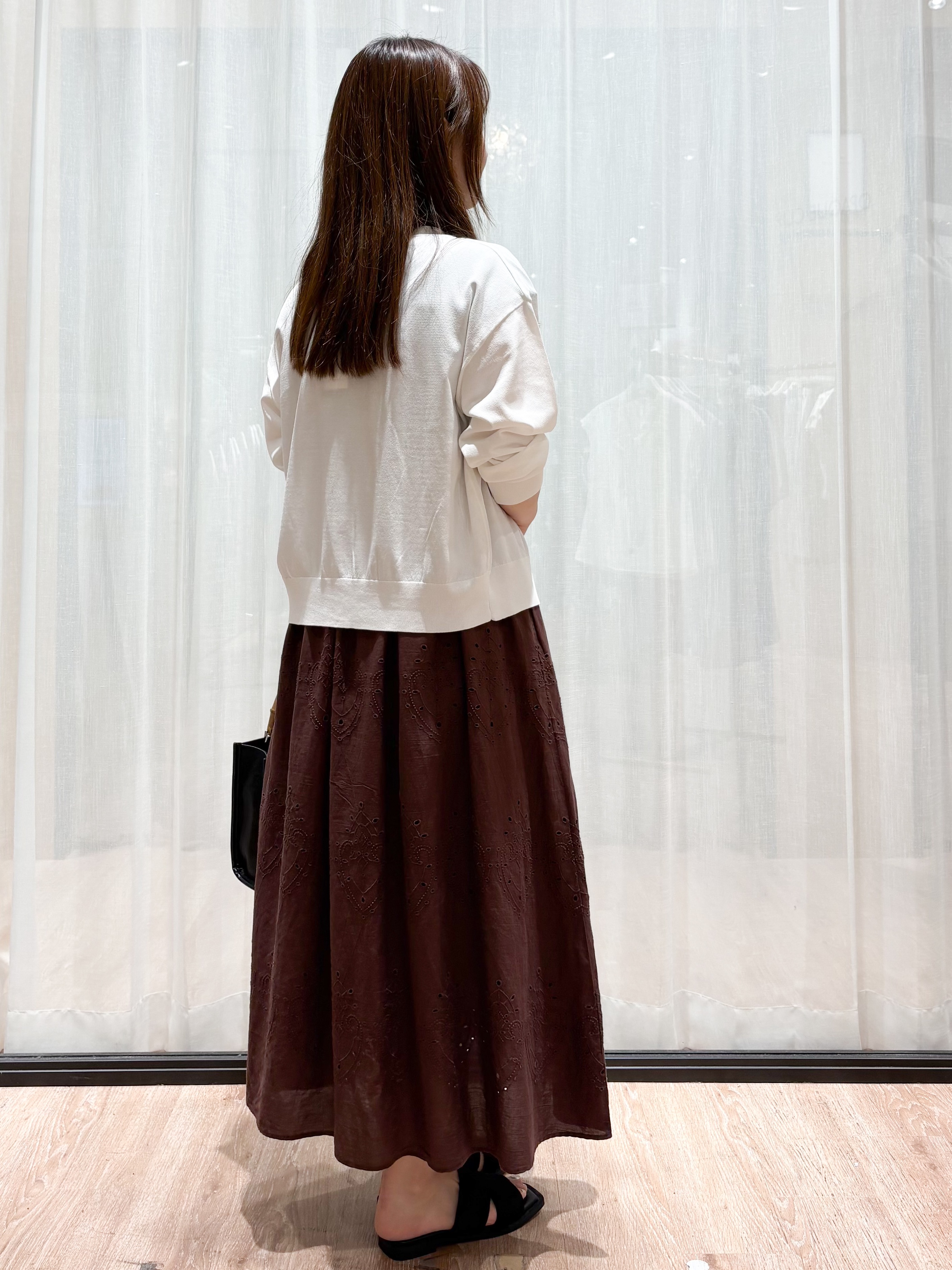 かなさんの「OPAQUE.CLIP｜【UV／接触冷感】Vネックリラクシーニットカーディガン《洗濯機OK／抗ピル》」を使ったコーディネート