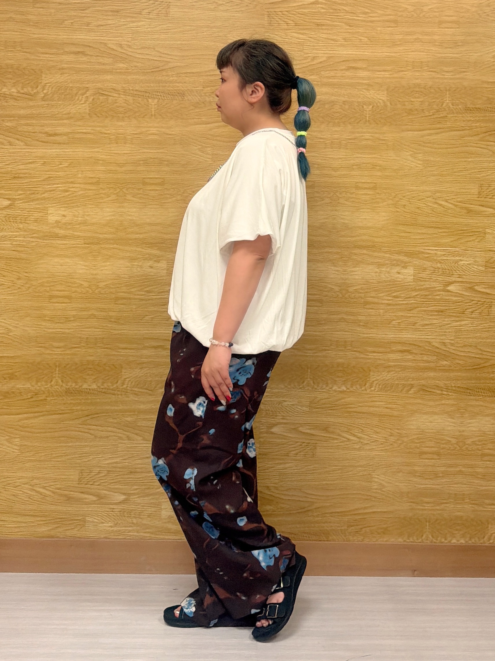 ぁむさんの「SHOO･LA･RUE｜【洗濯機可/体型カバー】インせず着られる バルーンデザインTシャツ」を使ったコーディネート