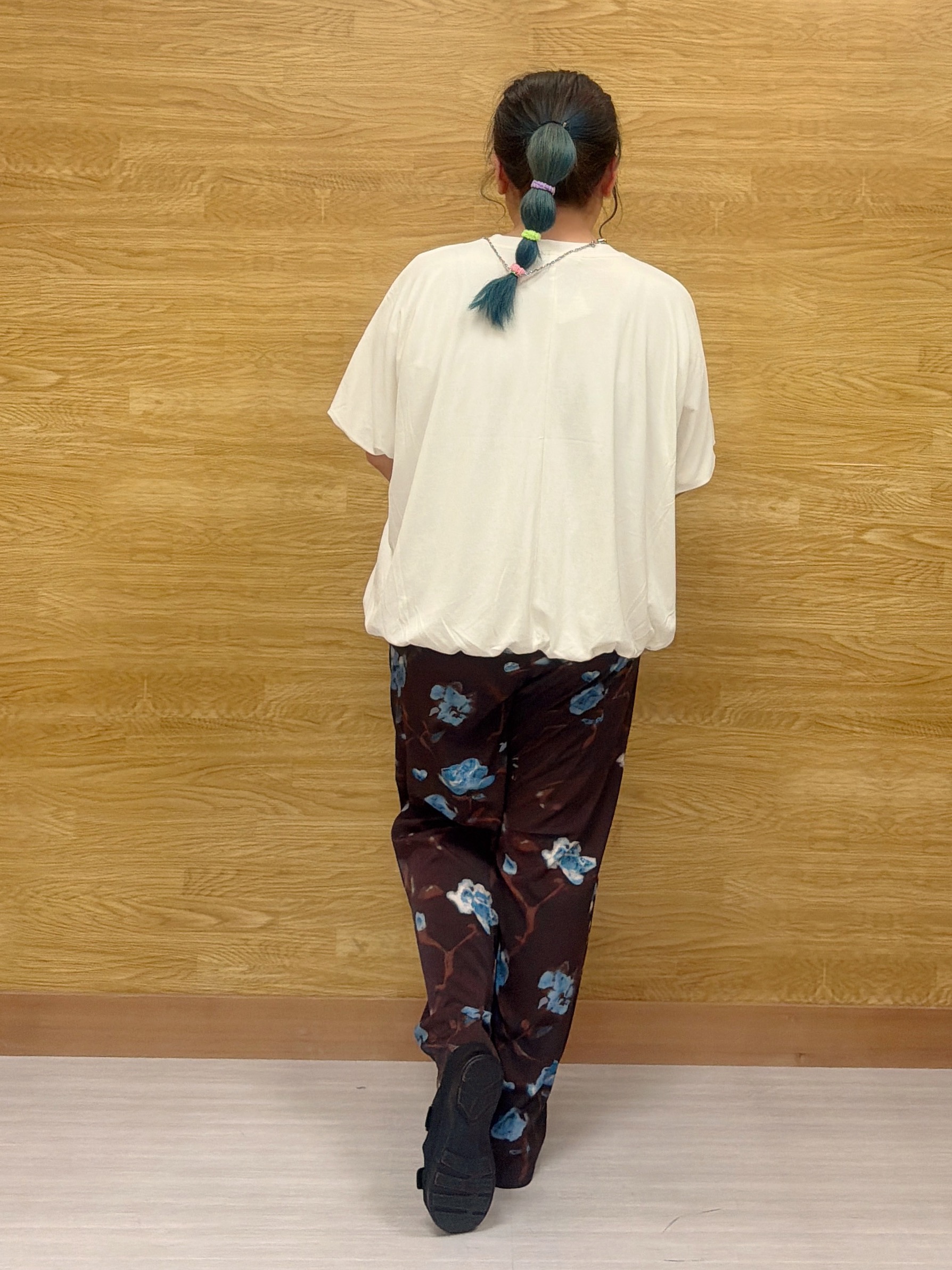 ぁむさんの「SHOO･LA･RUE｜【洗濯機可/体型カバー】インせず着られる バルーンデザインTシャツ」を使ったコーディネート