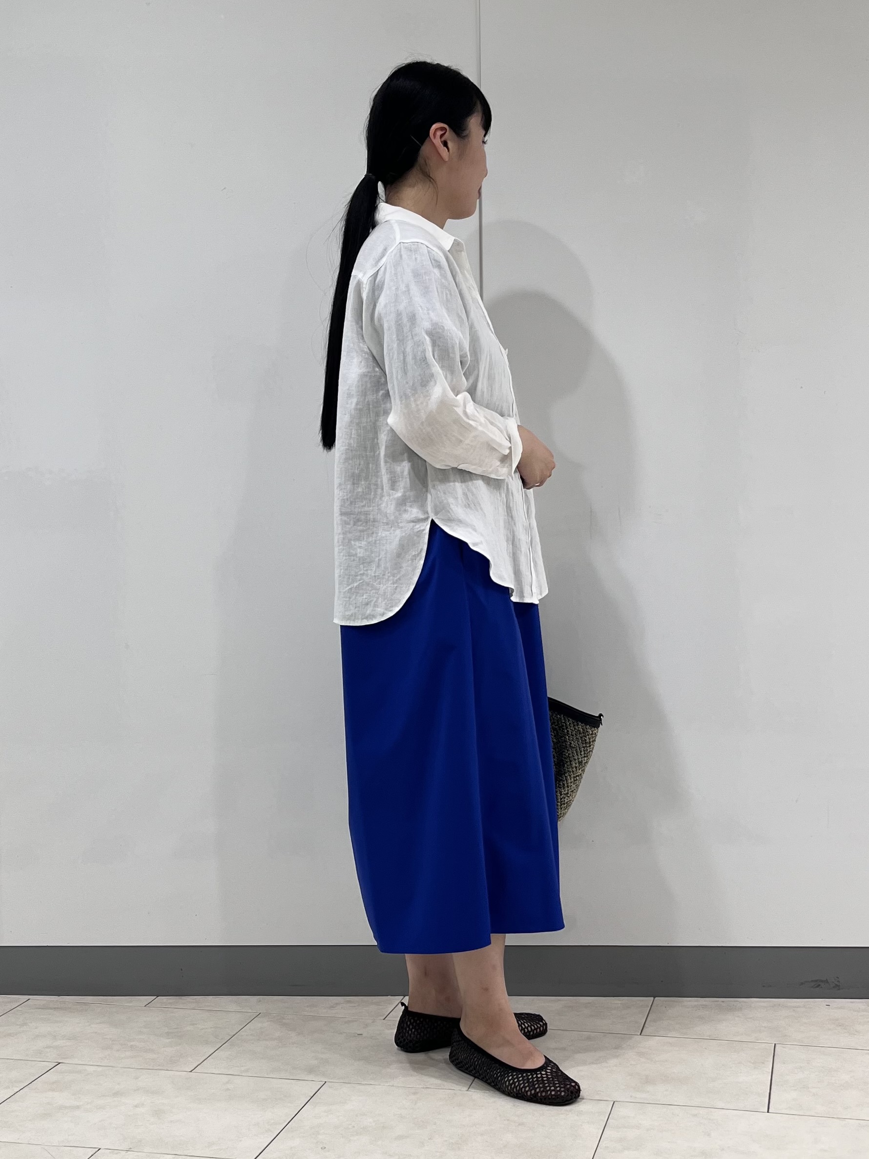 hasuさんの「INDIVI｜【接触冷感／2WAY】カシュクールリネンシャツ」を使ったコーディネート