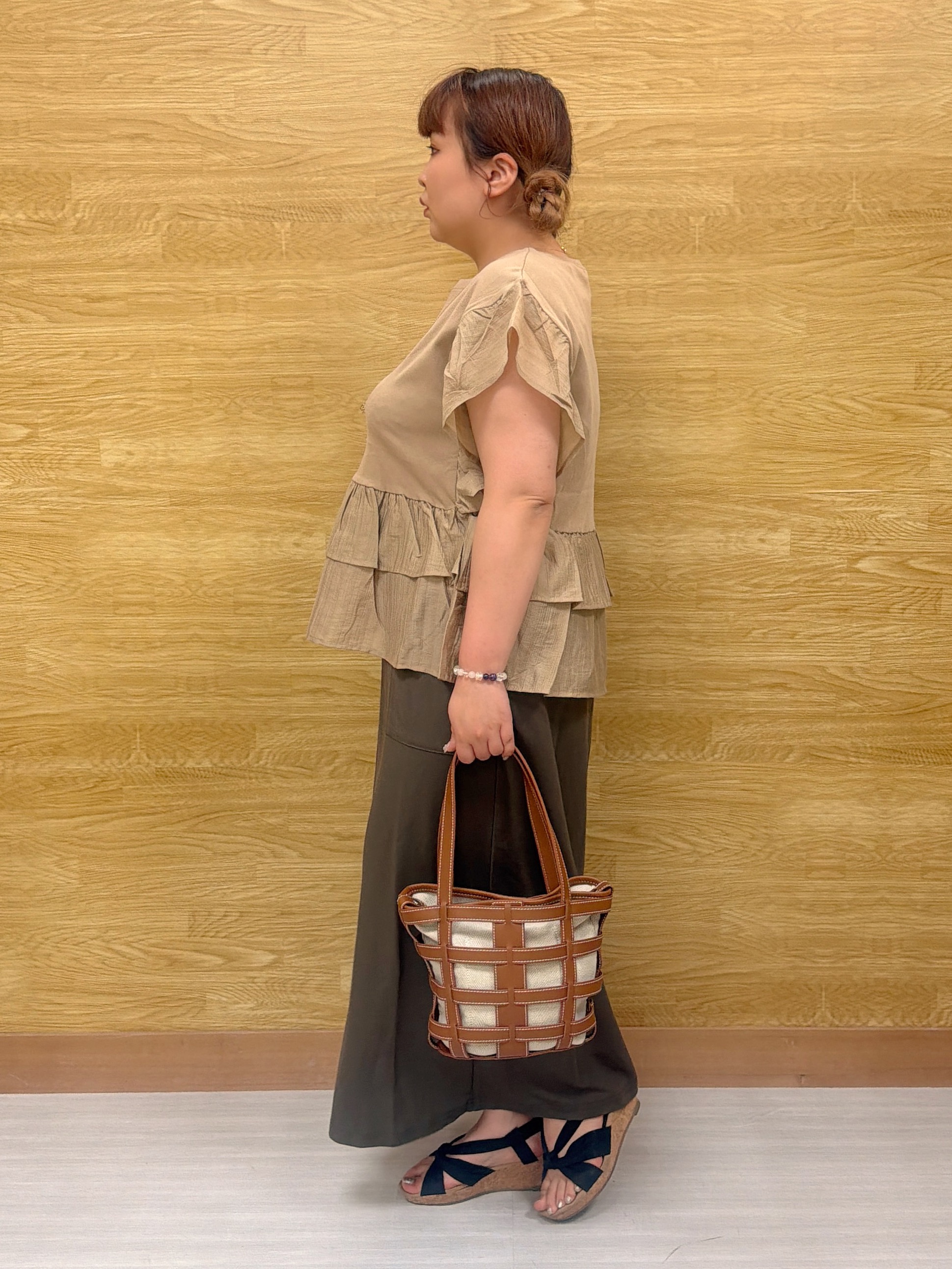 ぁむさんの「SHOO･LA･RUE｜【S-LL/洗濯機可】着るだけで決まる 主役級フリルトップス」を使ったコーディネート