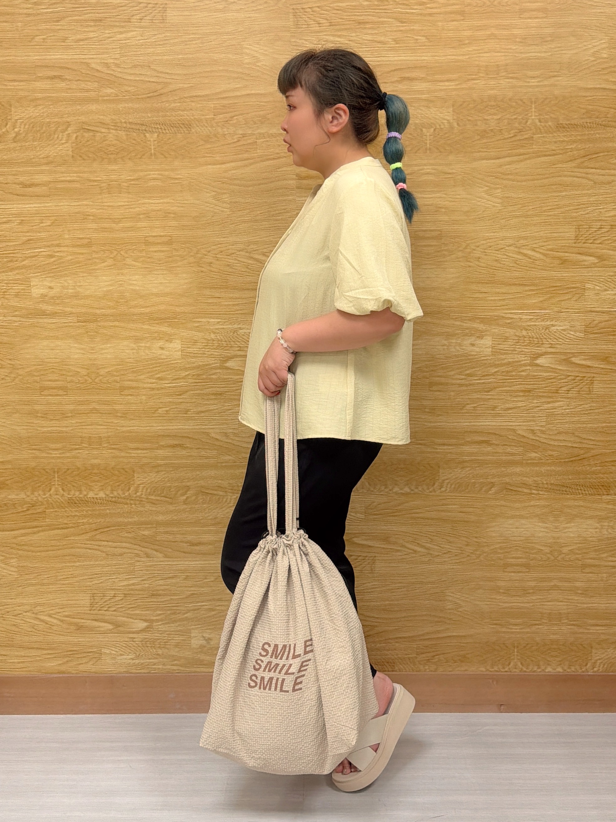ぁむさんの「SHOO･LA･RUE｜【洗濯機可】バルーンスリーブで二の腕カバー キーネック5分袖ブラウス」を使ったコーディネート