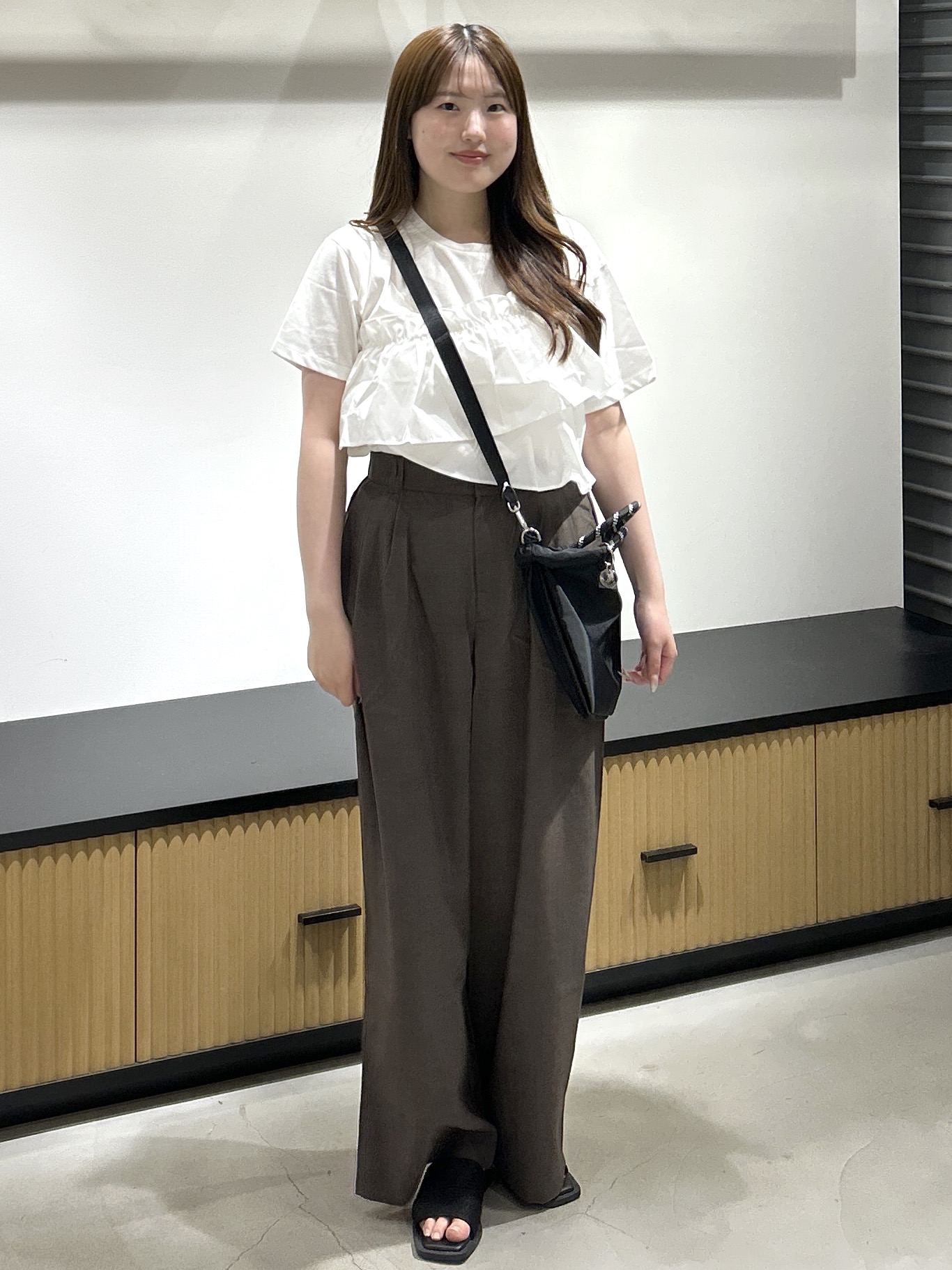 sayaさんの「OPAQUE.CLIP｜【接触冷感】アシメフリルドッキングカットソー《洗濯機OK》」を使ったコーディネート