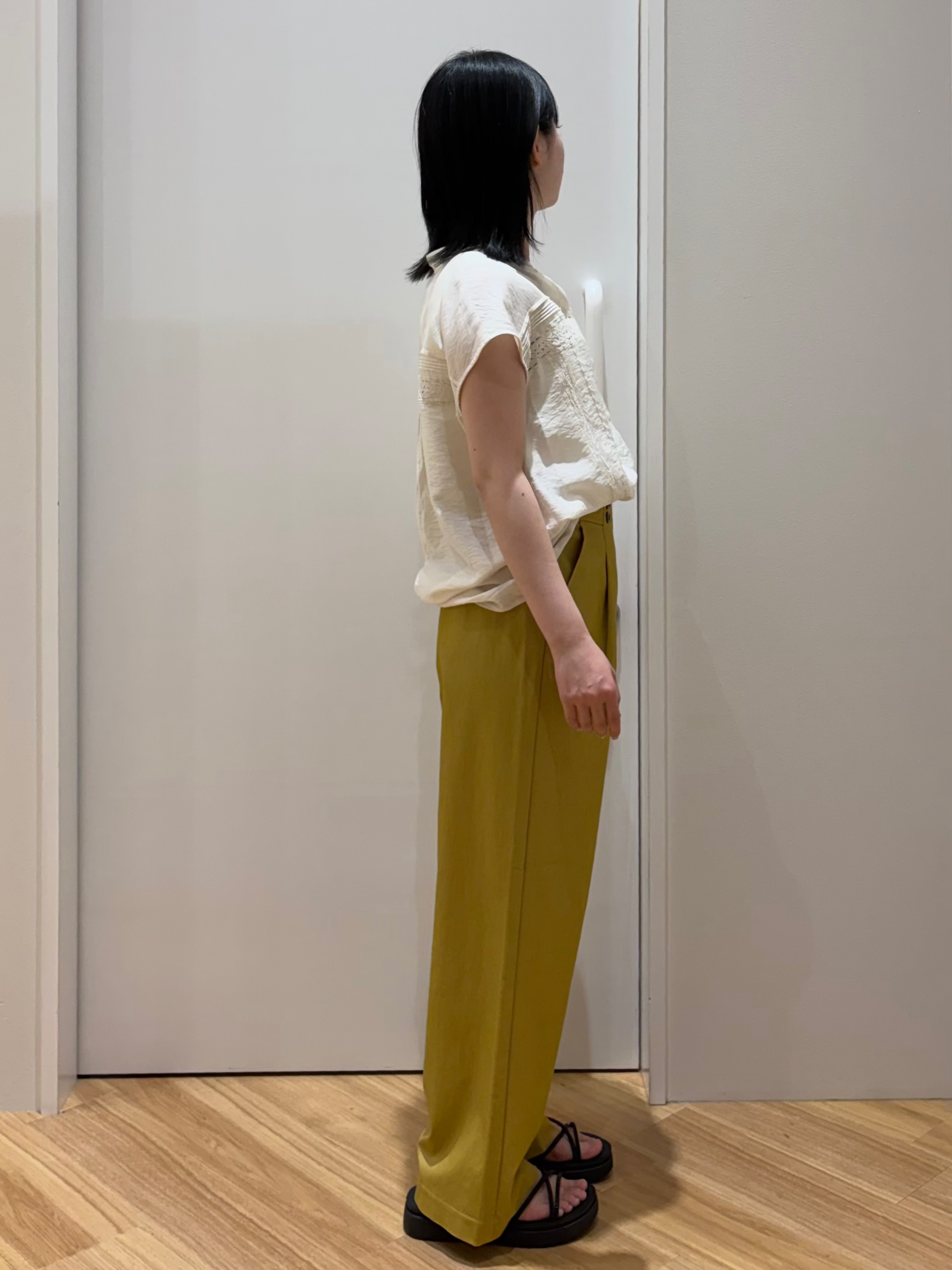 kanonさんの「grove｜【洗える・ON/OFF使える】繊細レースが引き立つ、フレンチ袖ブラウス」を使ったコーディネート