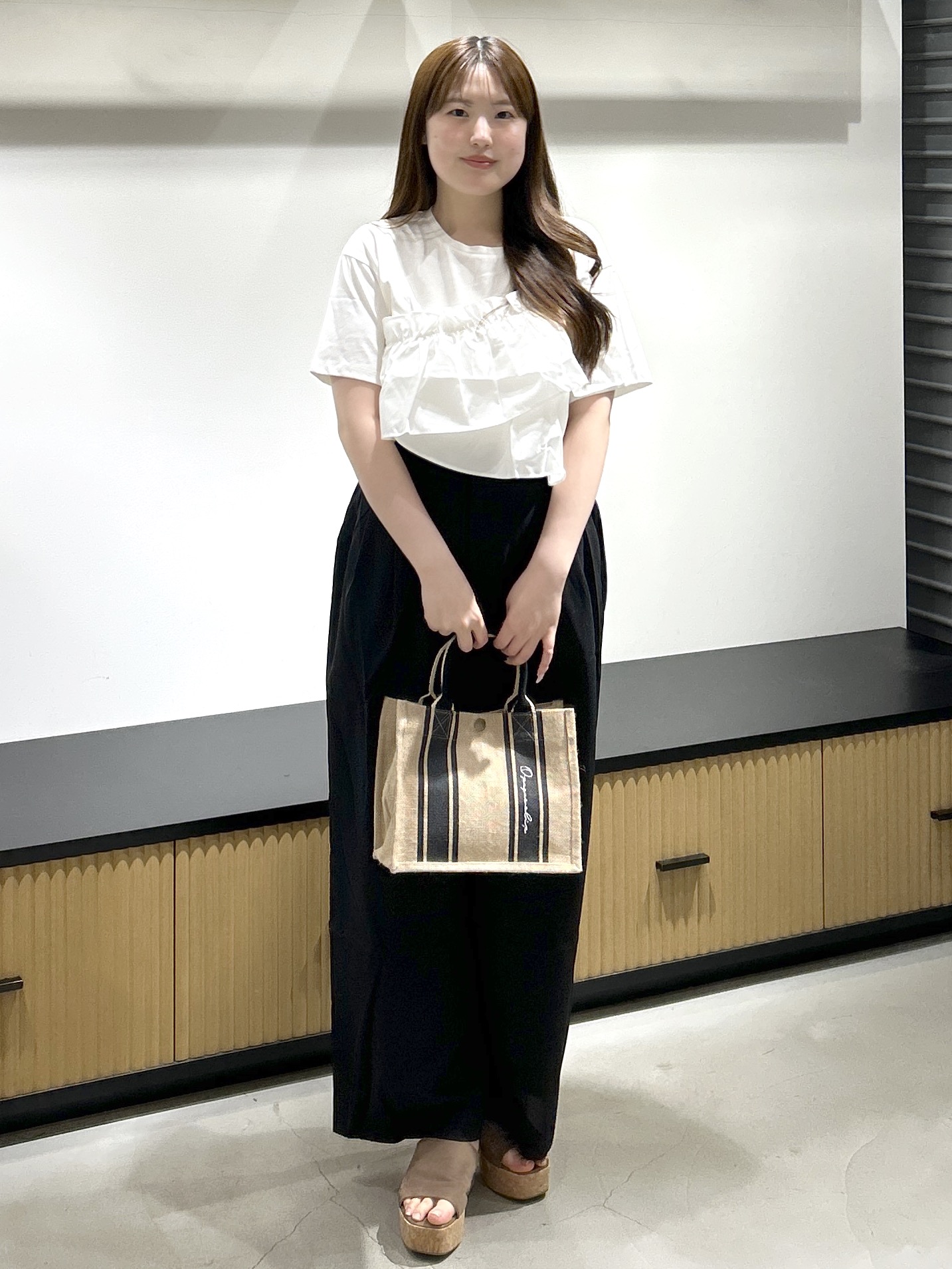 sayaさんの「OPAQUE.CLIP｜【接触冷感】アシメフリルドッキングカットソー《洗濯機OK》」を使ったコーディネート