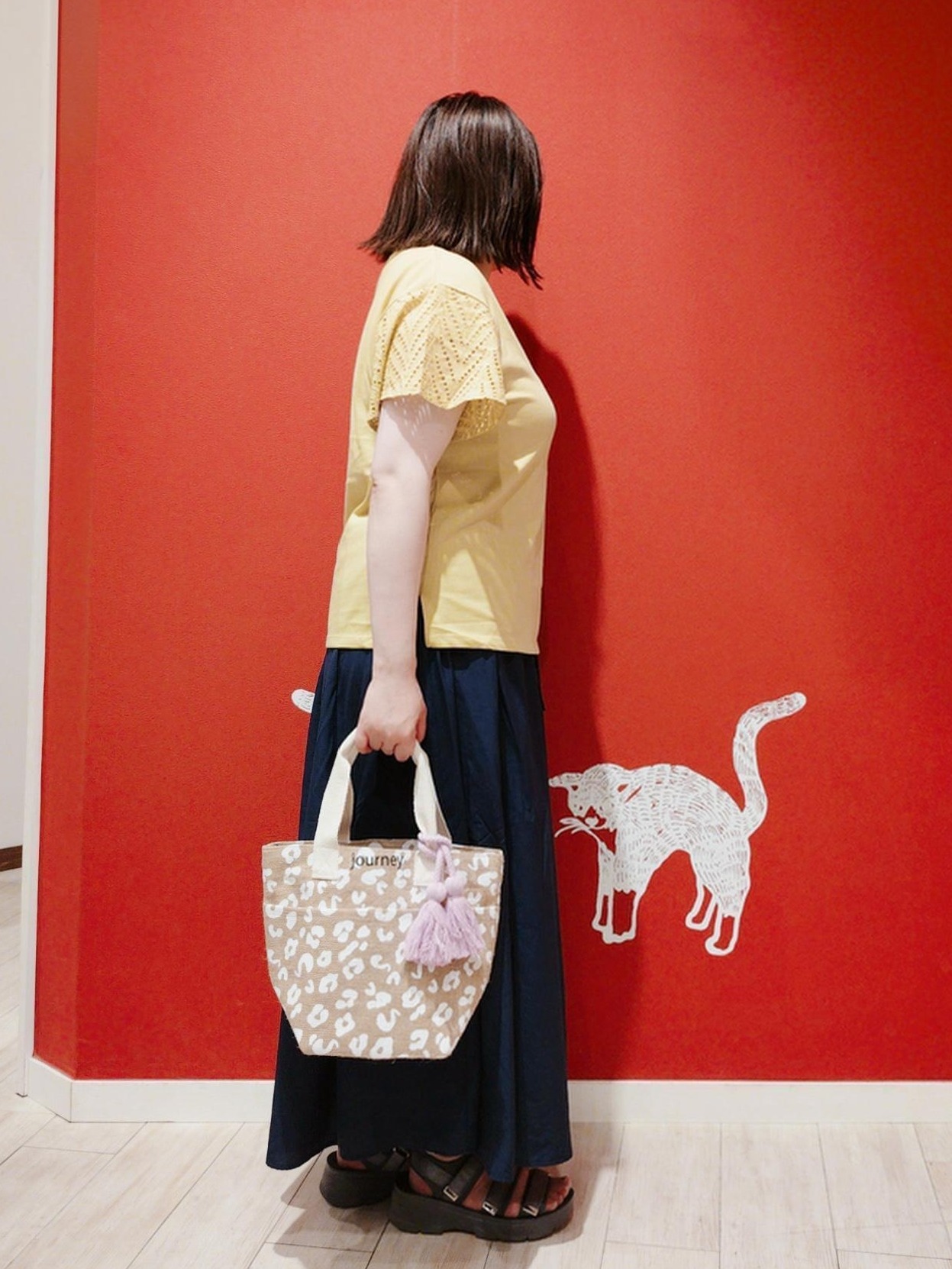 みぃーこさんの「SHOO･LA･RUE｜【S-LL/洗濯機可/体型カバー】汗じみが気になりにくい お袖レースフレアTシャツ」を使ったコーディネート