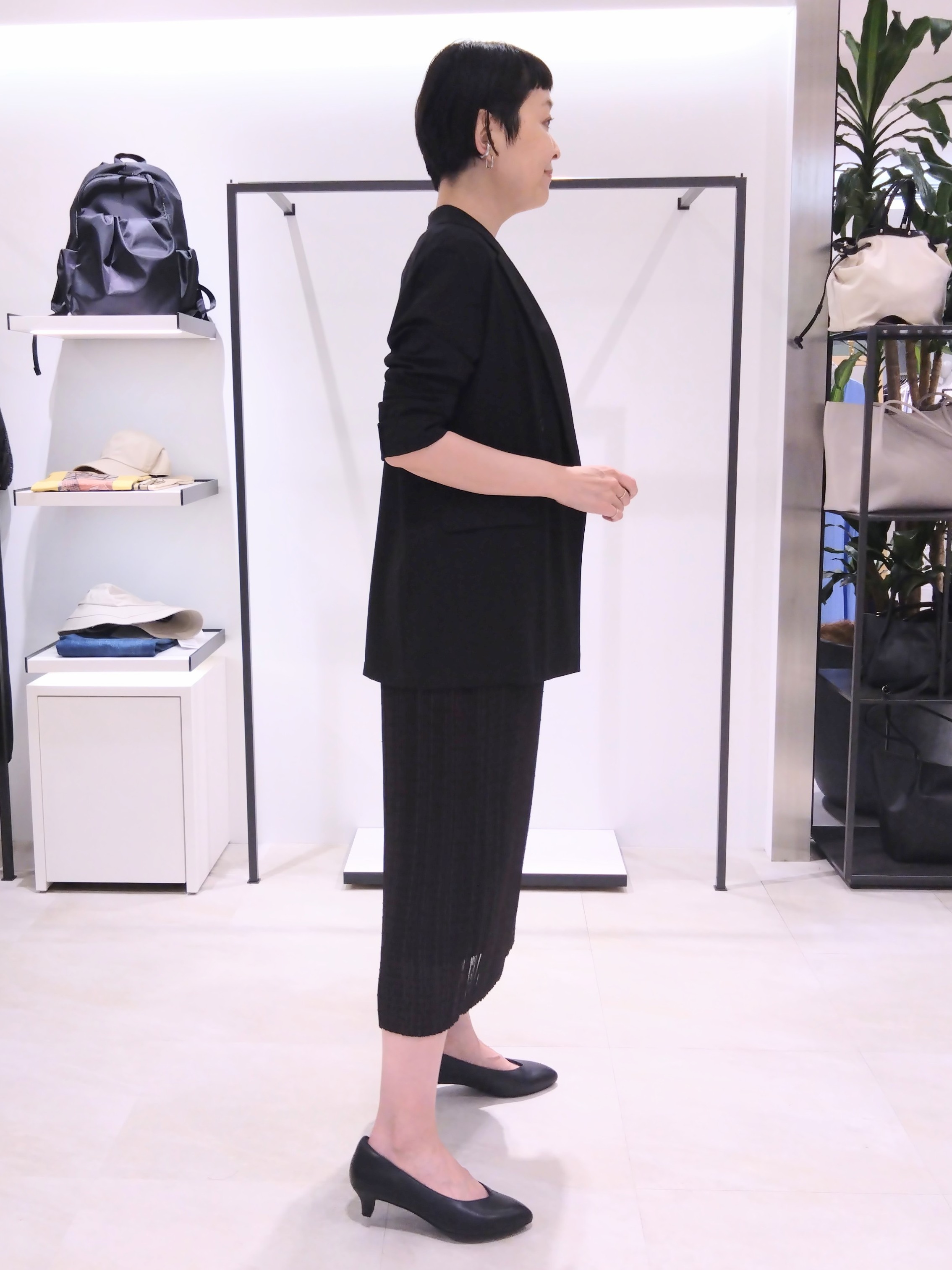 まちこさんの「UNTITLED｜【華やか/シアー感】ドットジャガードワンピース」を使ったコーディネート