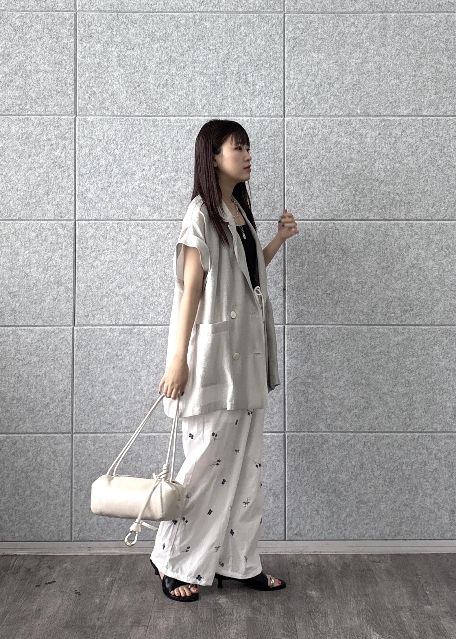 Renoさんの「INDIVI｜ワッシャーシアー半袖ダブルジャケット」を使ったコーディネート