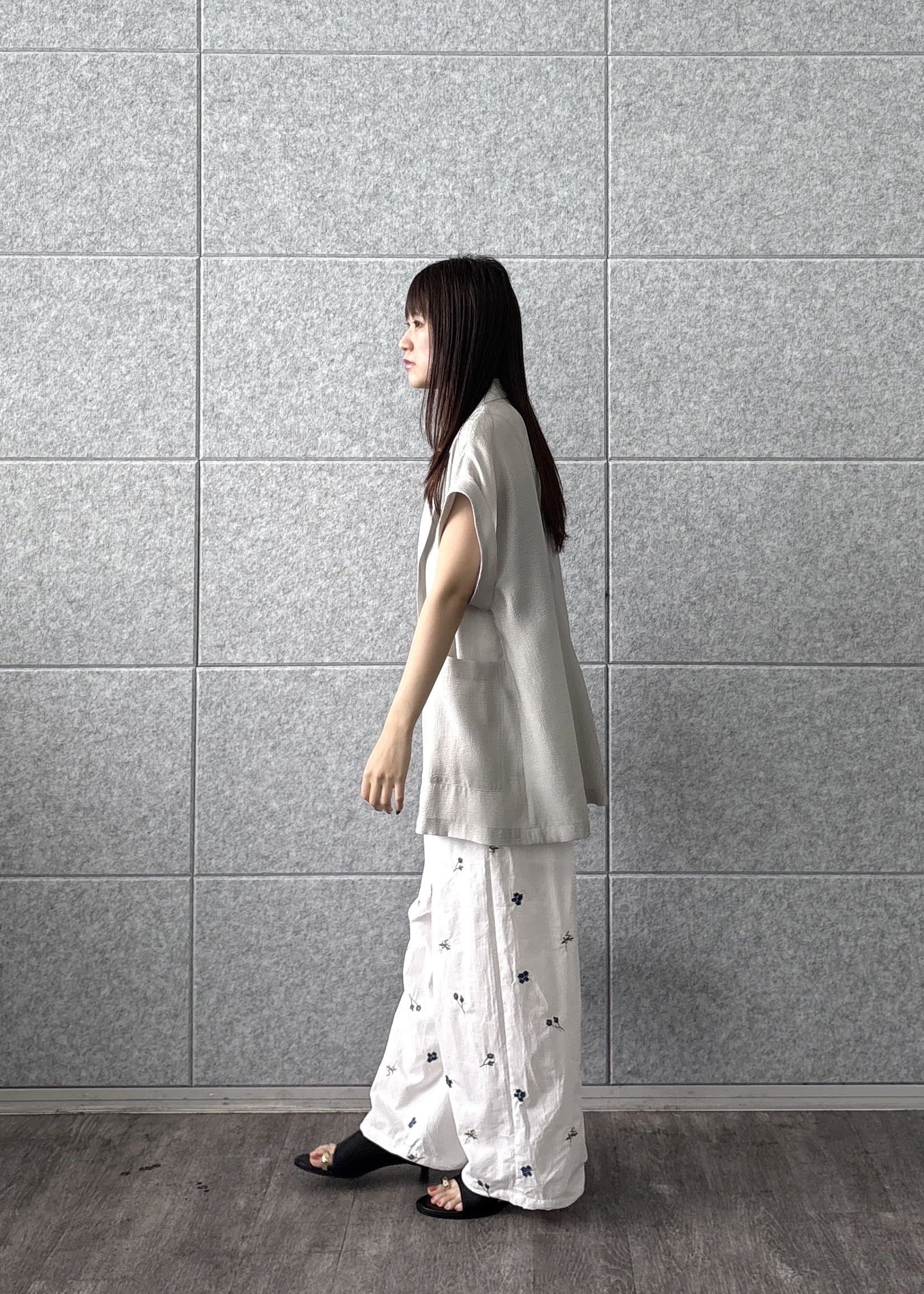 Renoさんの「INDIVI｜ワッシャーシアー半袖ダブルジャケット」を使ったコーディネート