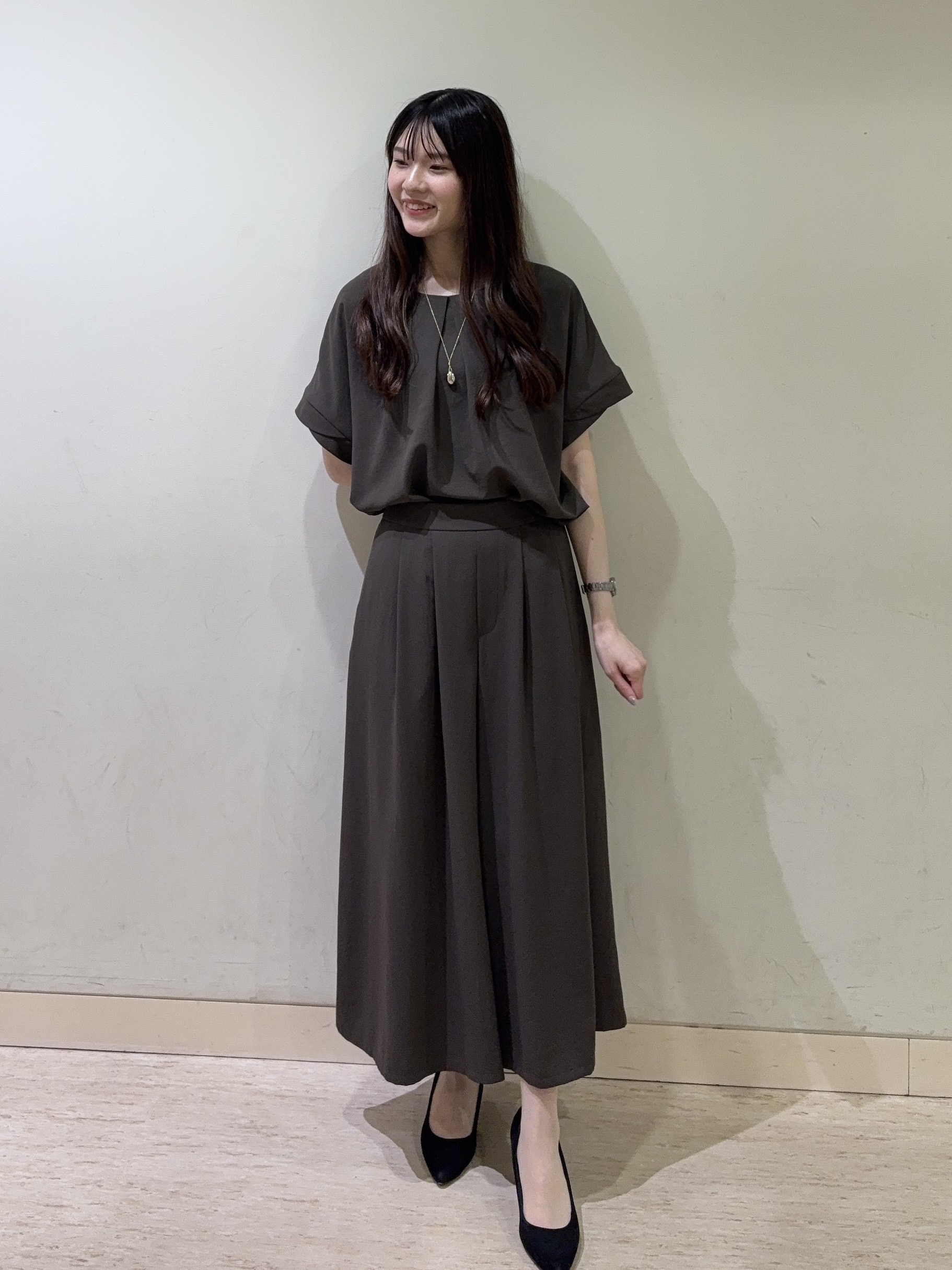 mayuさんの「UNTITLED｜【セットアップ可/UVカット/前後2WAY】リラクシーフレンチスリーブブラウス」を使ったコーディネート