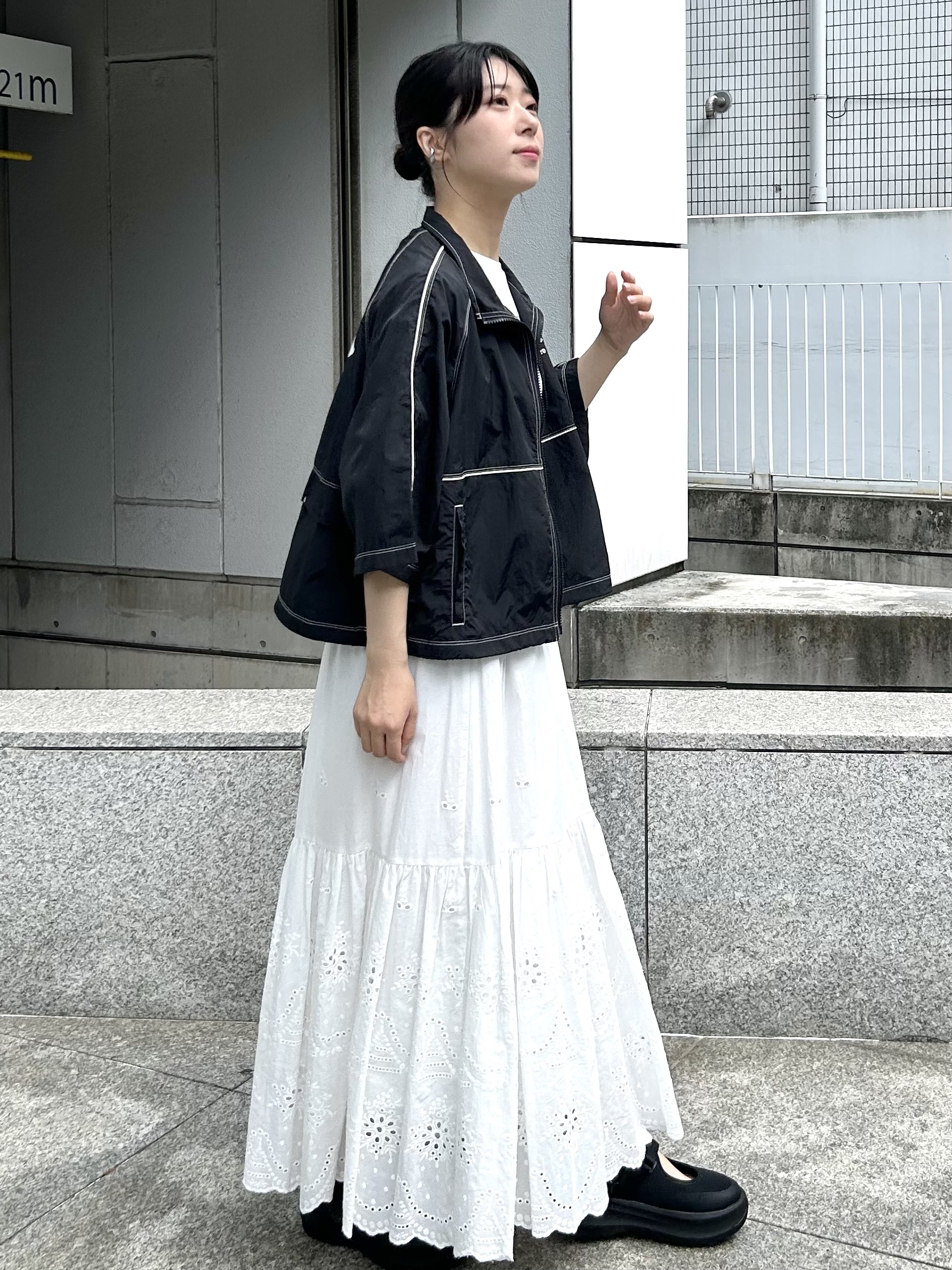 RINAさんの「OPAQUE.CLIP｜ロゴプリント刺繍アソートTシャツ【洗濯機OK】」を使ったコーディネート