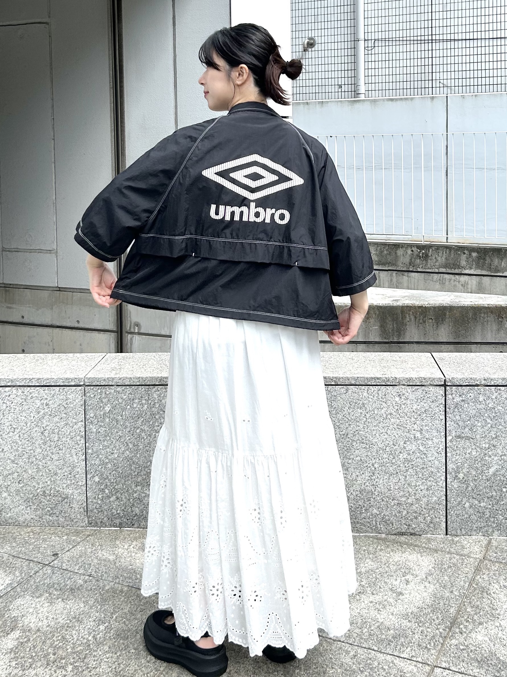 RINAさんの「OPAQUE.CLIP｜ロゴプリント刺繍アソートTシャツ【洗濯機OK】」を使ったコーディネート
