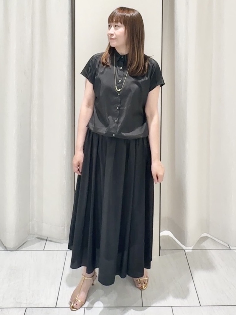 ʏᴜᴋɪᴋᴏさんの「UNTITLED｜【セットアップ可/軽量/清涼感】ローンギャザーブラウス」を使ったコーディネート